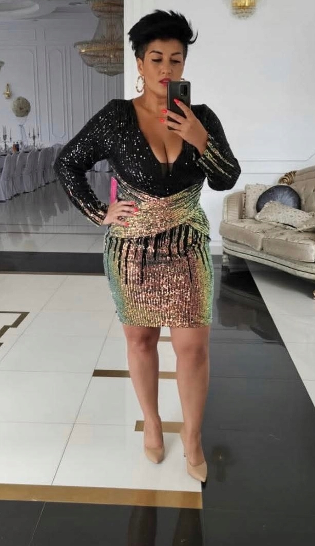 Šaty Černá se zlatým Model Roma Pretty Women velikost 34