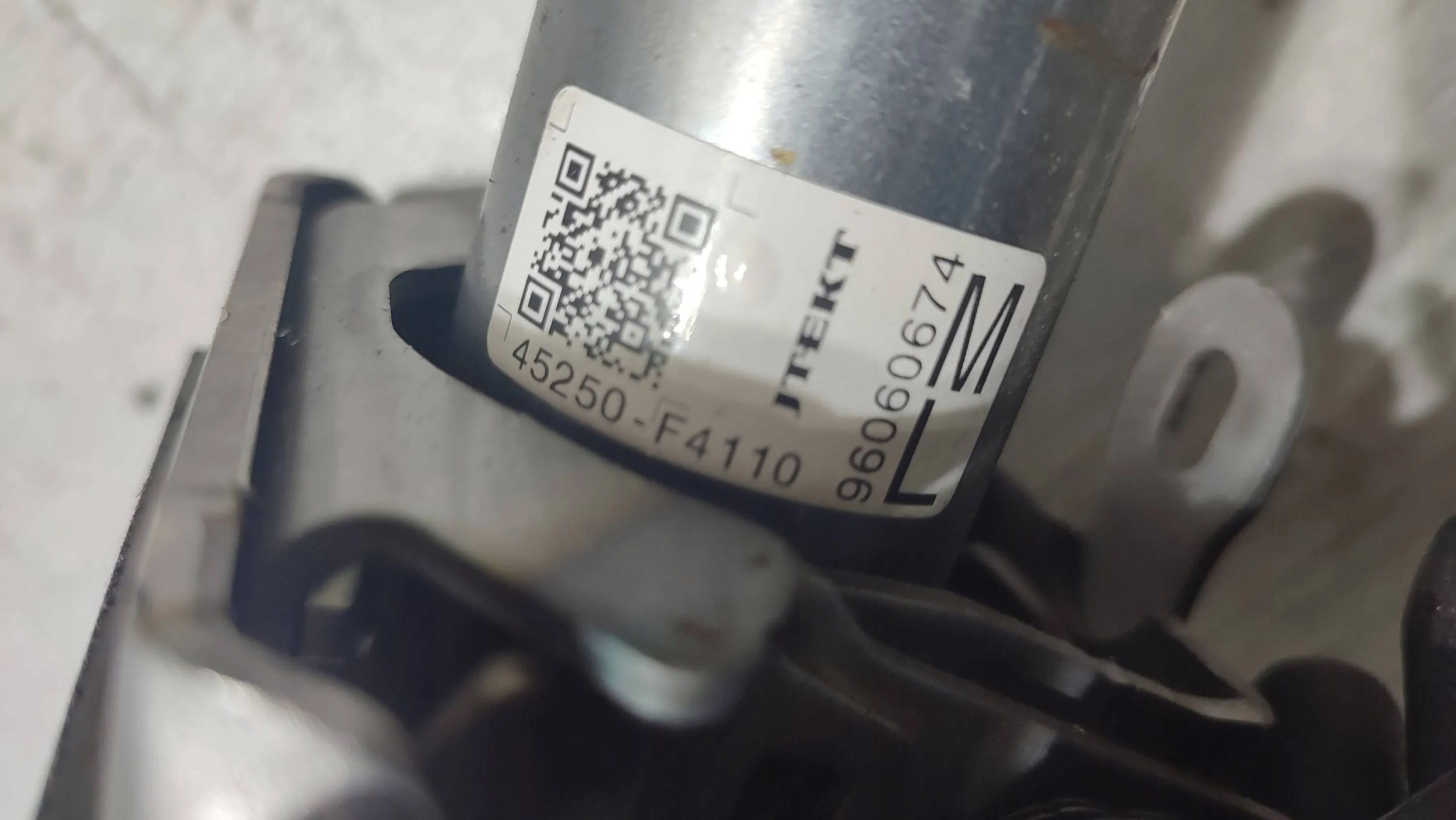 Toyota C-HR e 2019 Piantone sterzo usato