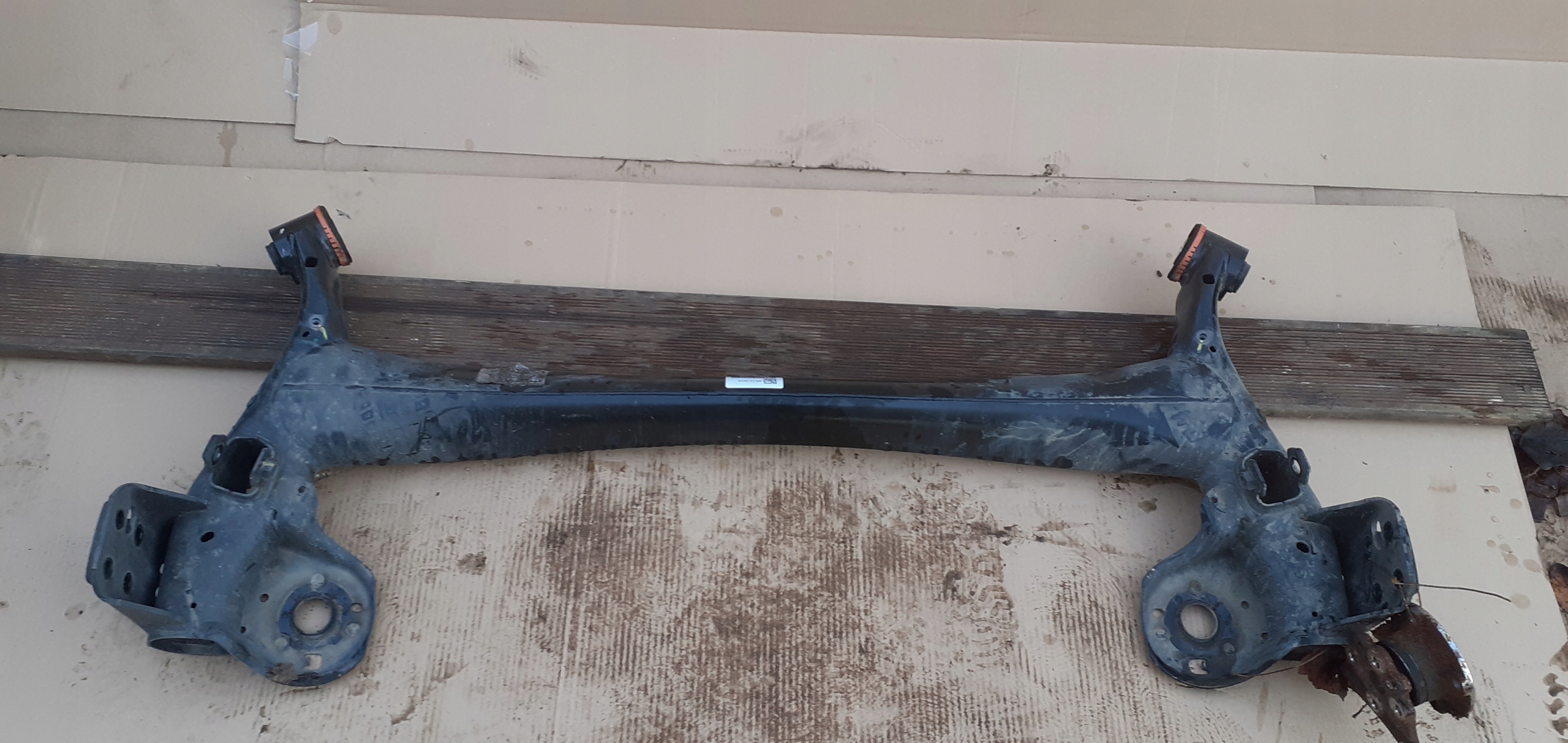 BELKA TYLNA OŚ PEUGEOT 208 II 2 19-21rok ORYGINAŁ