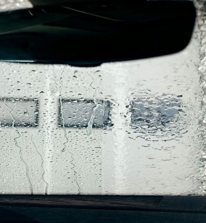 K2 VIZIO NIEWIDZIALNA WYCIERACZKA DO SZYB SAMOCHODOWYCH PŁYN 150 ML Waga produktu z opakowaniem jednostkowym 0.2 kg