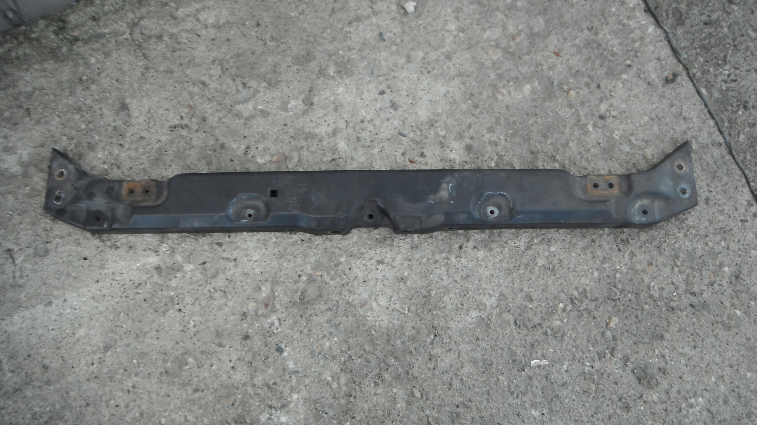 SSANGYONG RODIUS 04-13 PAS PRZEDNI - GÓRNA BELKA