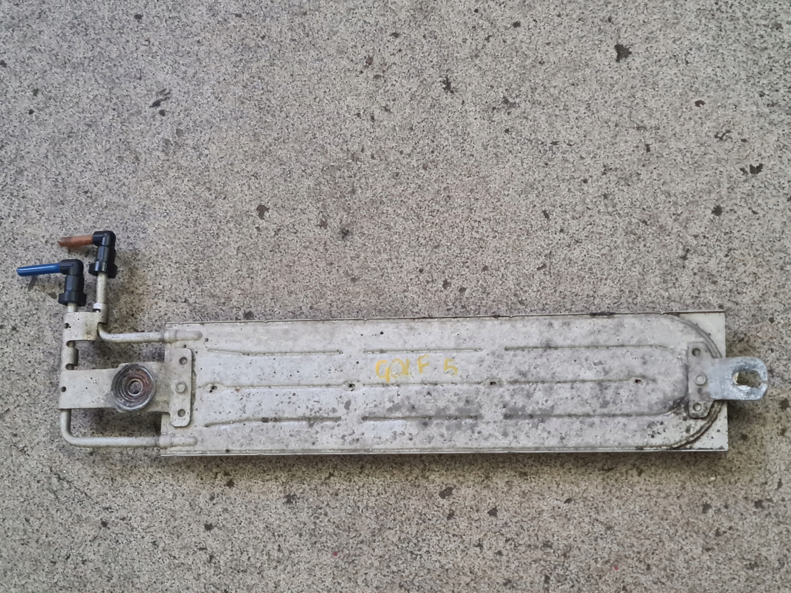 Chłodnica paliwa VW Golf V