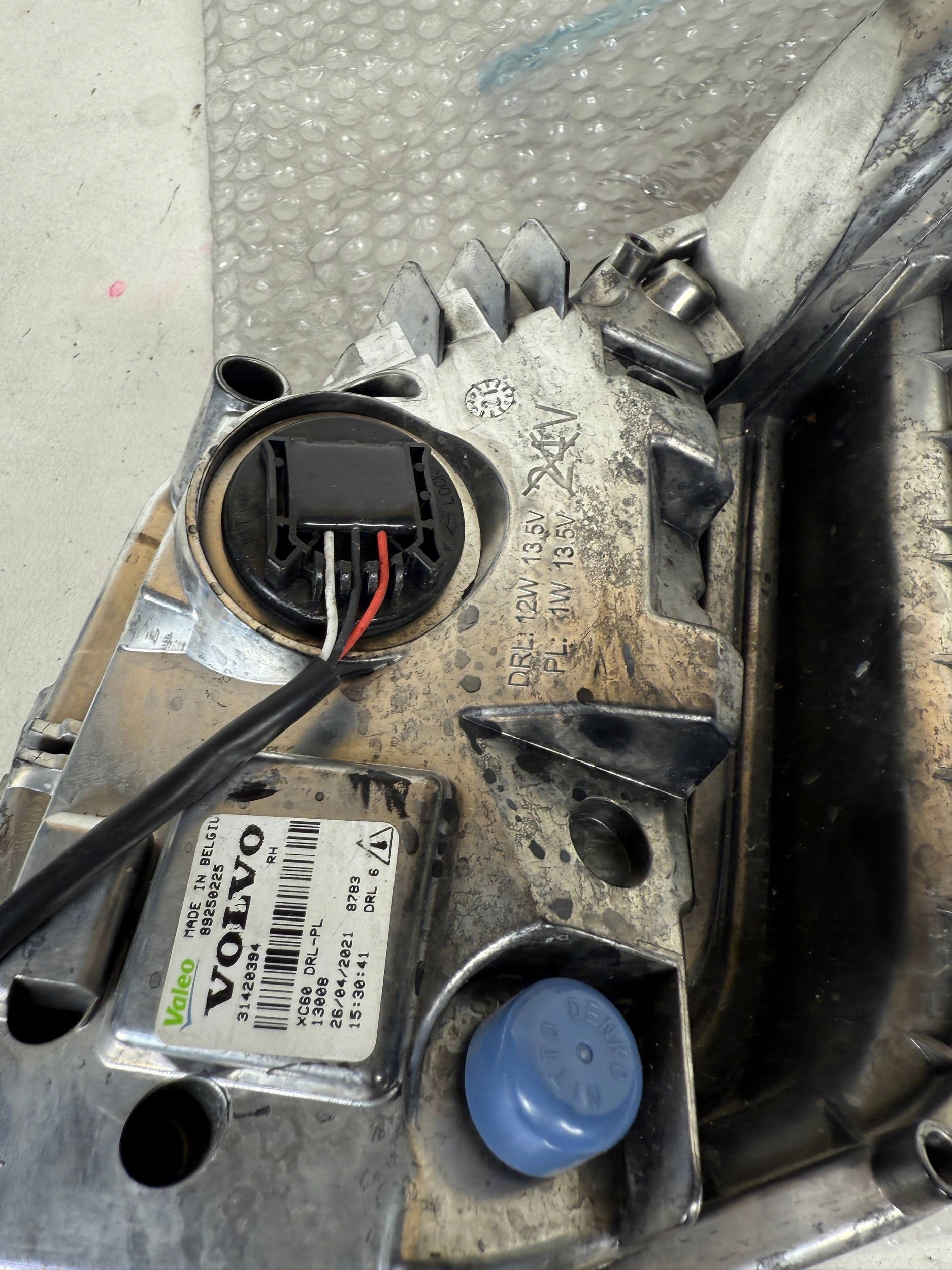 Volvo XC60 14- lift DRL right front front