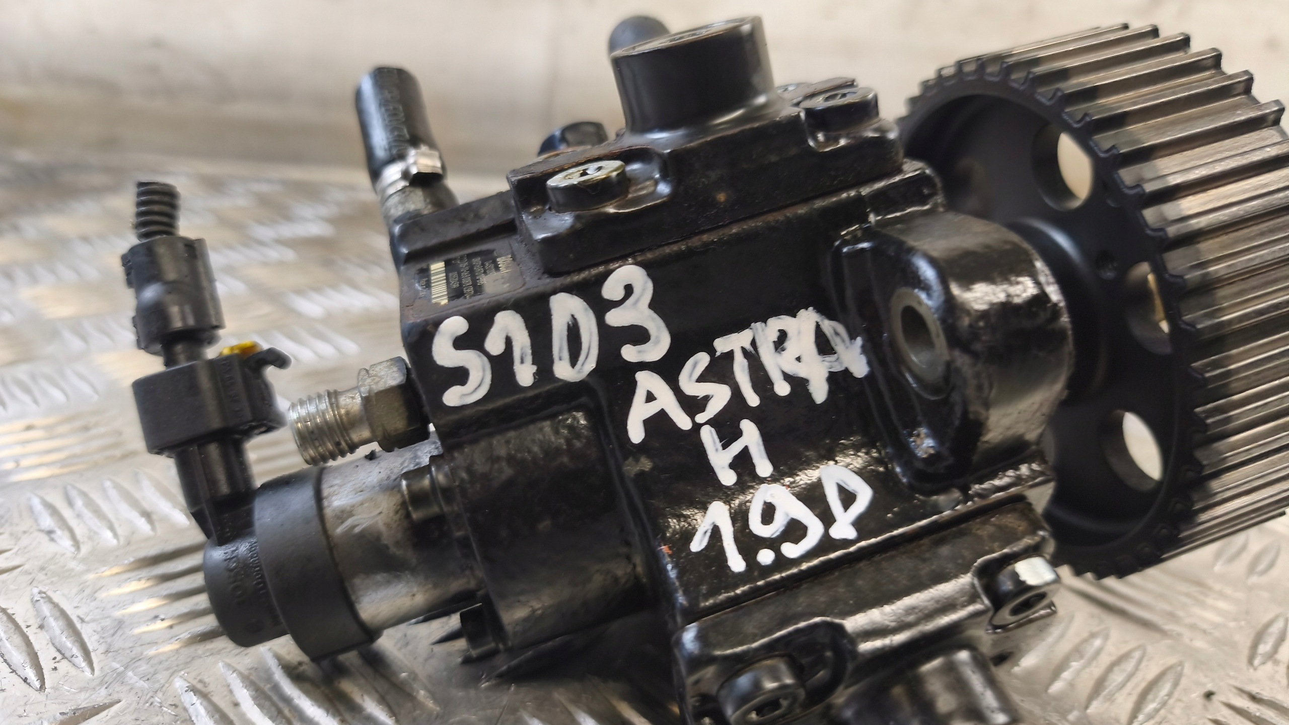 injection pump OPEL ASTRA H 2005 1.9CDTI 0445010097