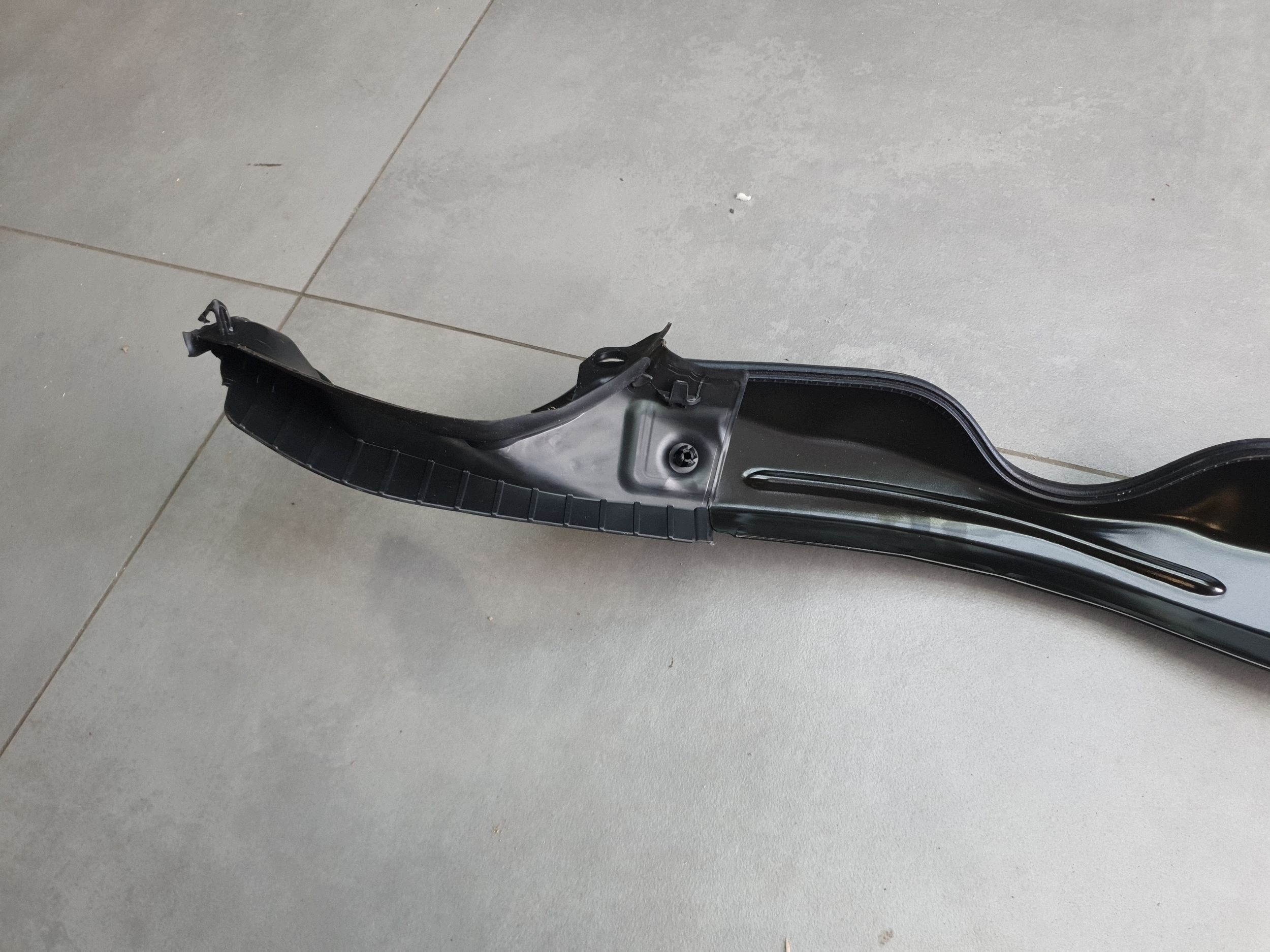 Audi A3 8Y torpedo metallic 8Y0806239