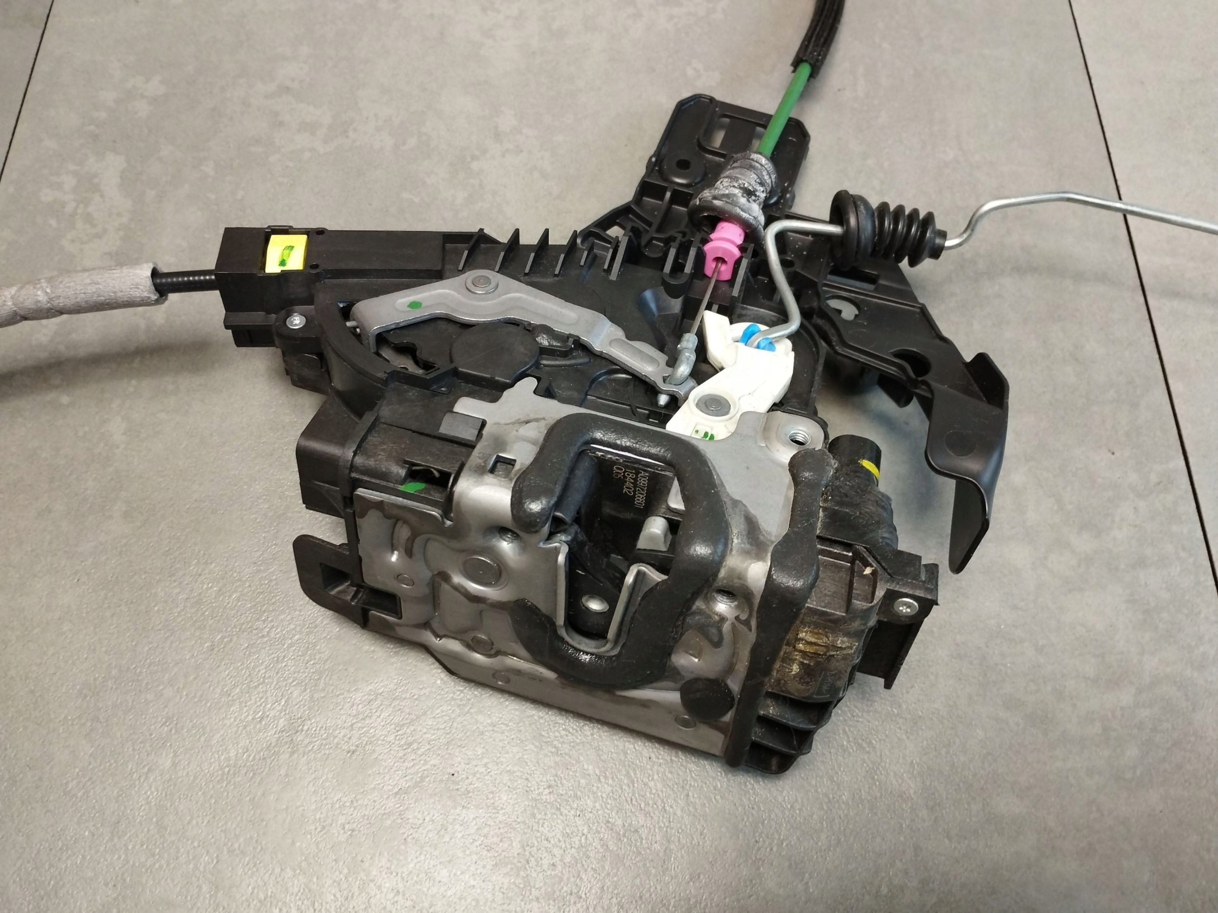 Mercedes-Benz E W213 lock right front A2220063999 UK