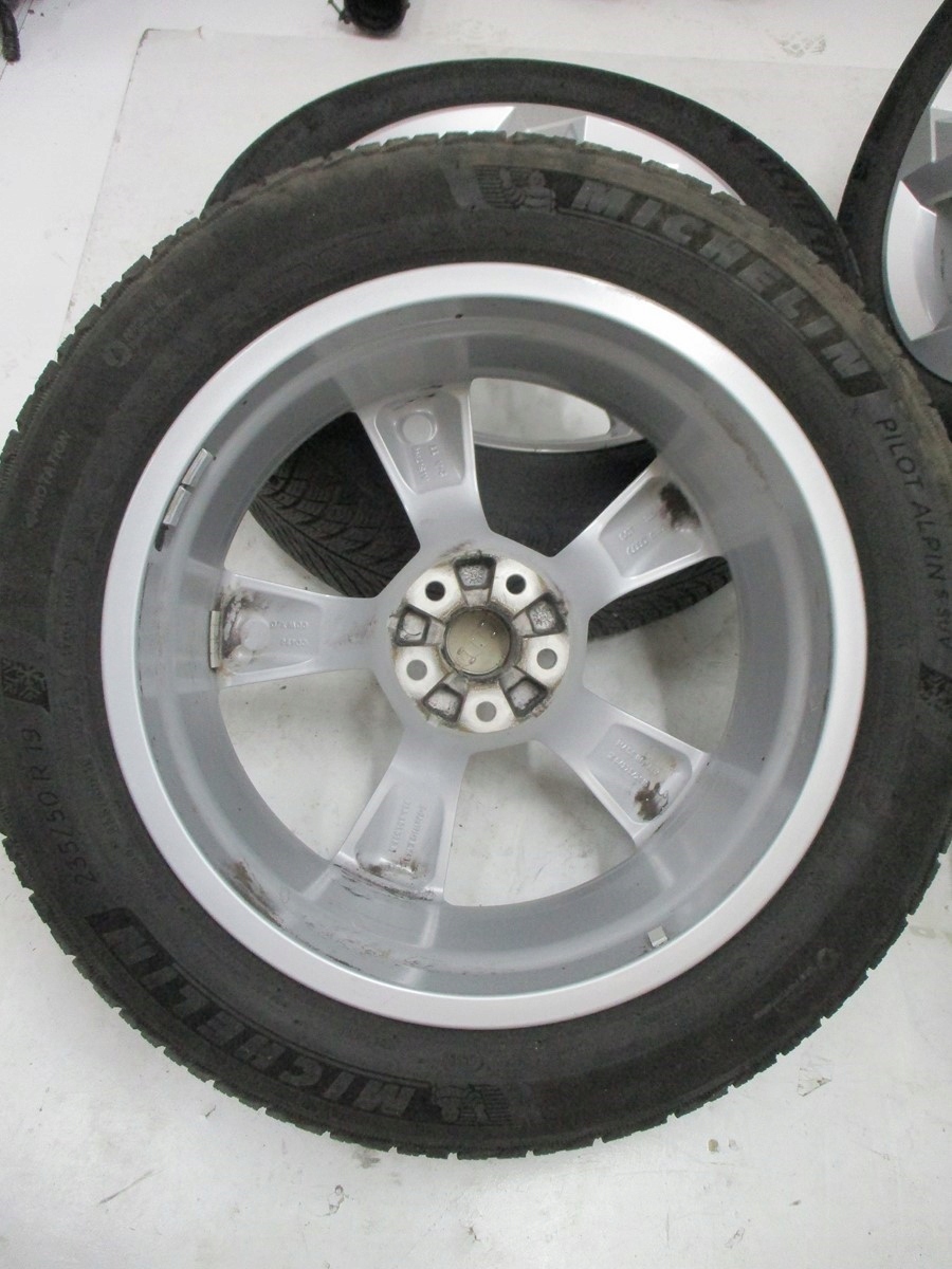 wheels discs tyres Audi Q3 83A M+S R19 83A601025N