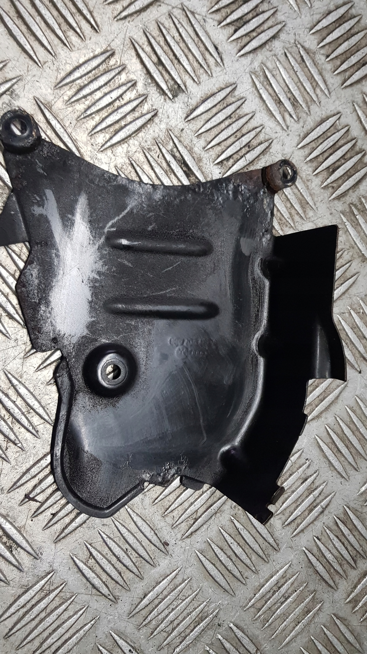 AUDI A4 B6 Couvercle carter distribution 06A109147F