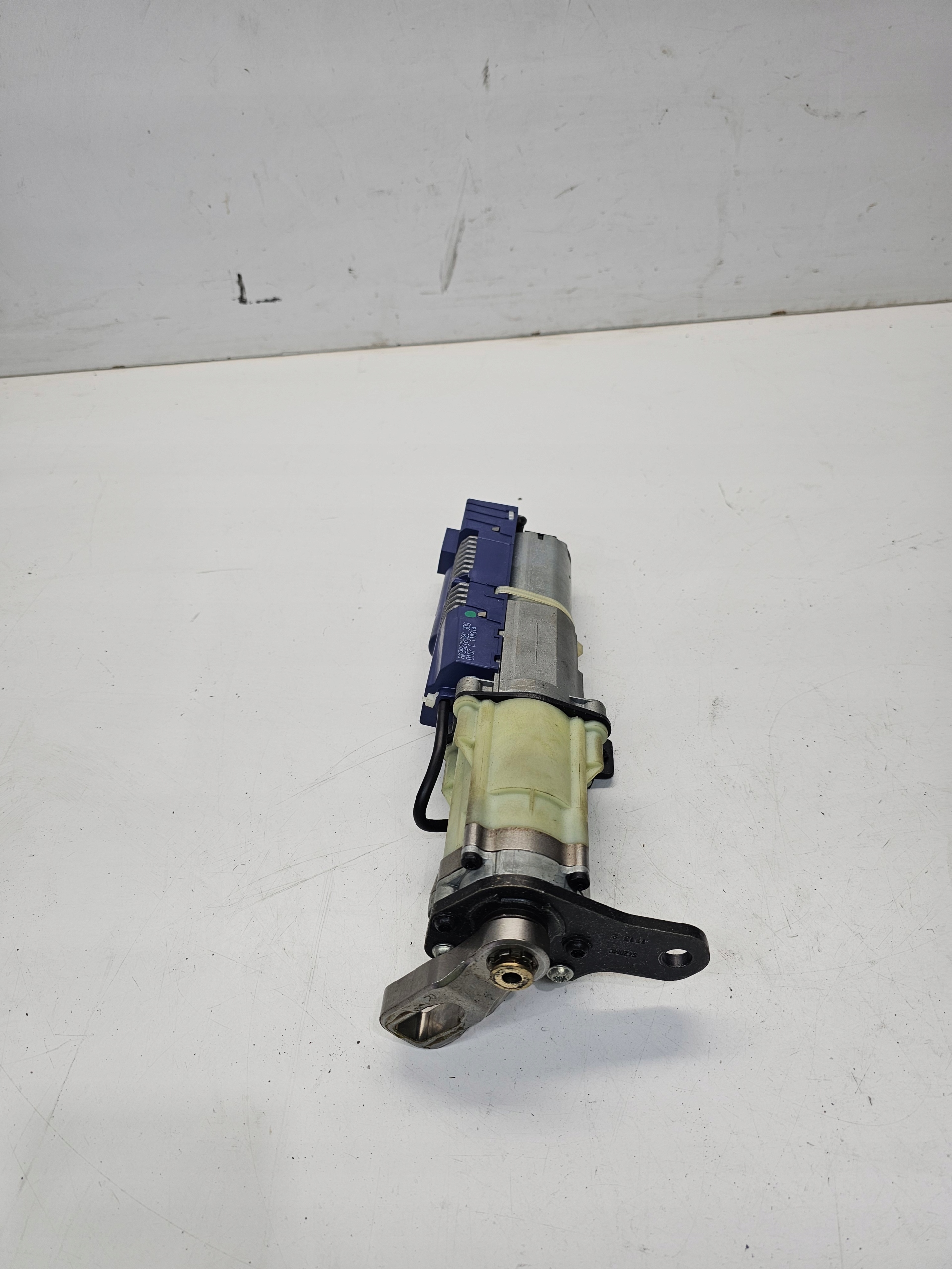 damper electrical bonnet right rear part AUDI A4 B8 AVANT 8K9827852C