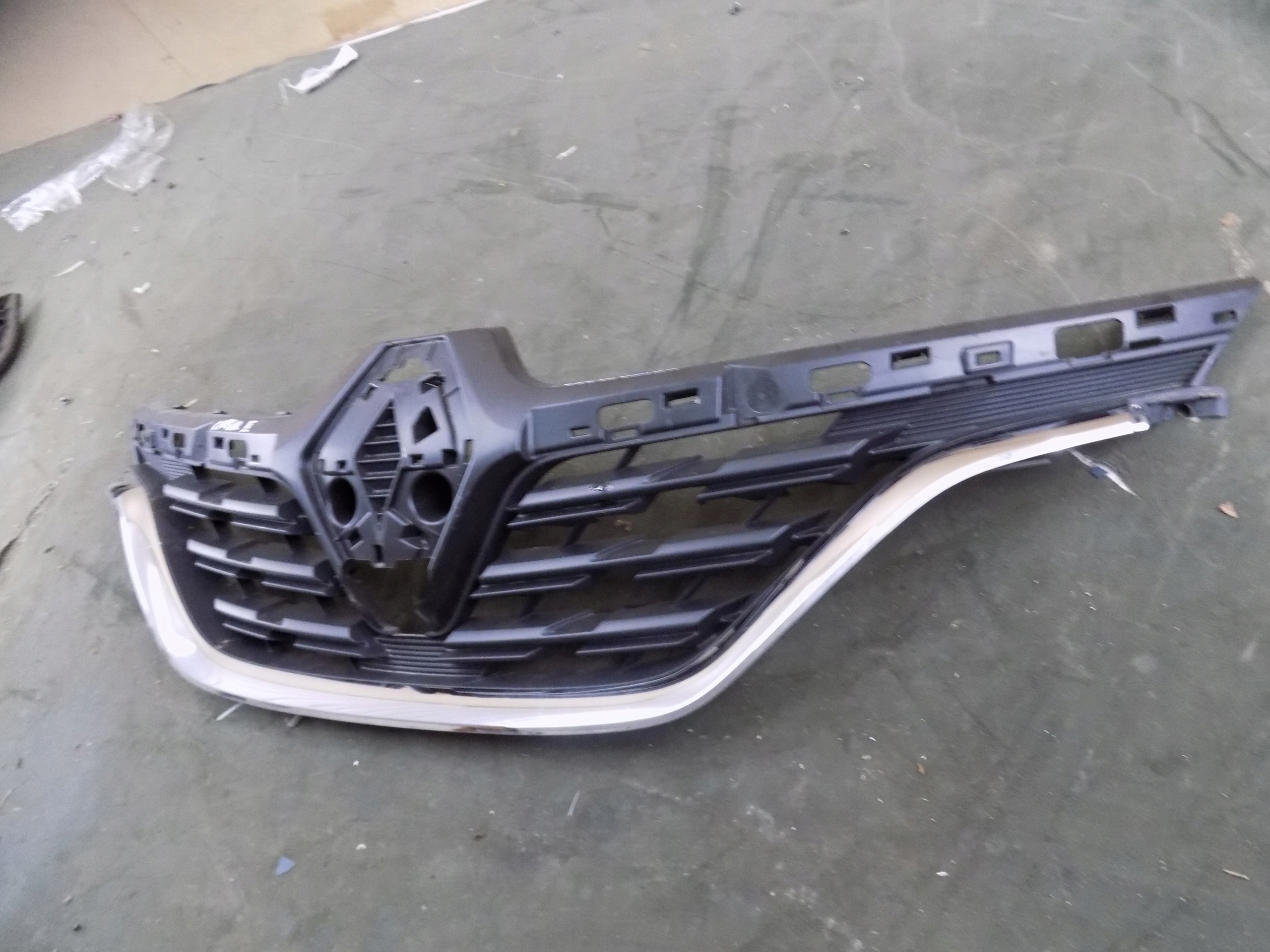Renault Captur RJB Kühlergrill FRONTGRILL Kühlergitter 623105565R - Thumbnail 2