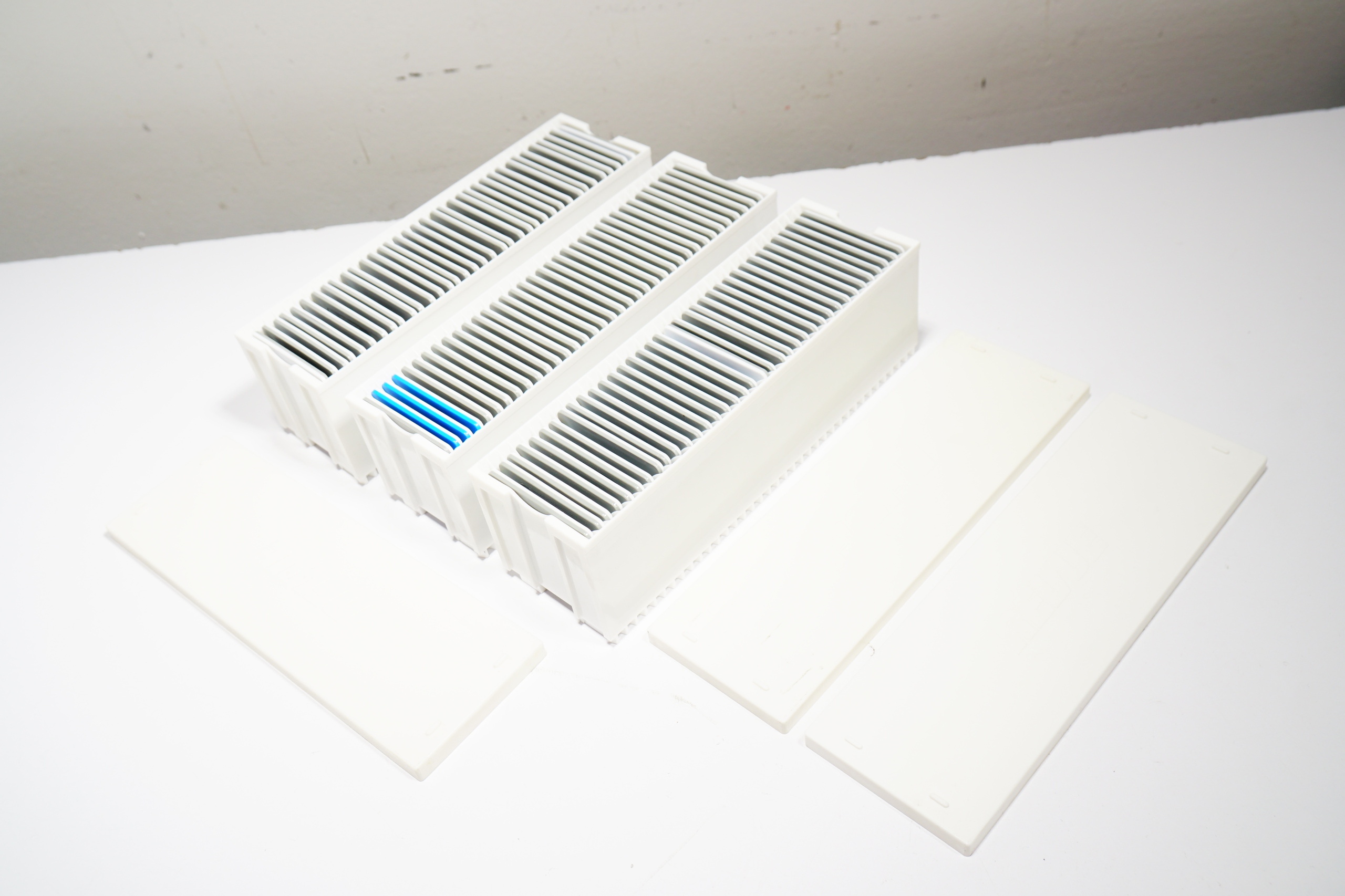 3 Magazynki Do Slajdów + 108 szt. Slajdów Ramki Do Slajdów Wielorazowe