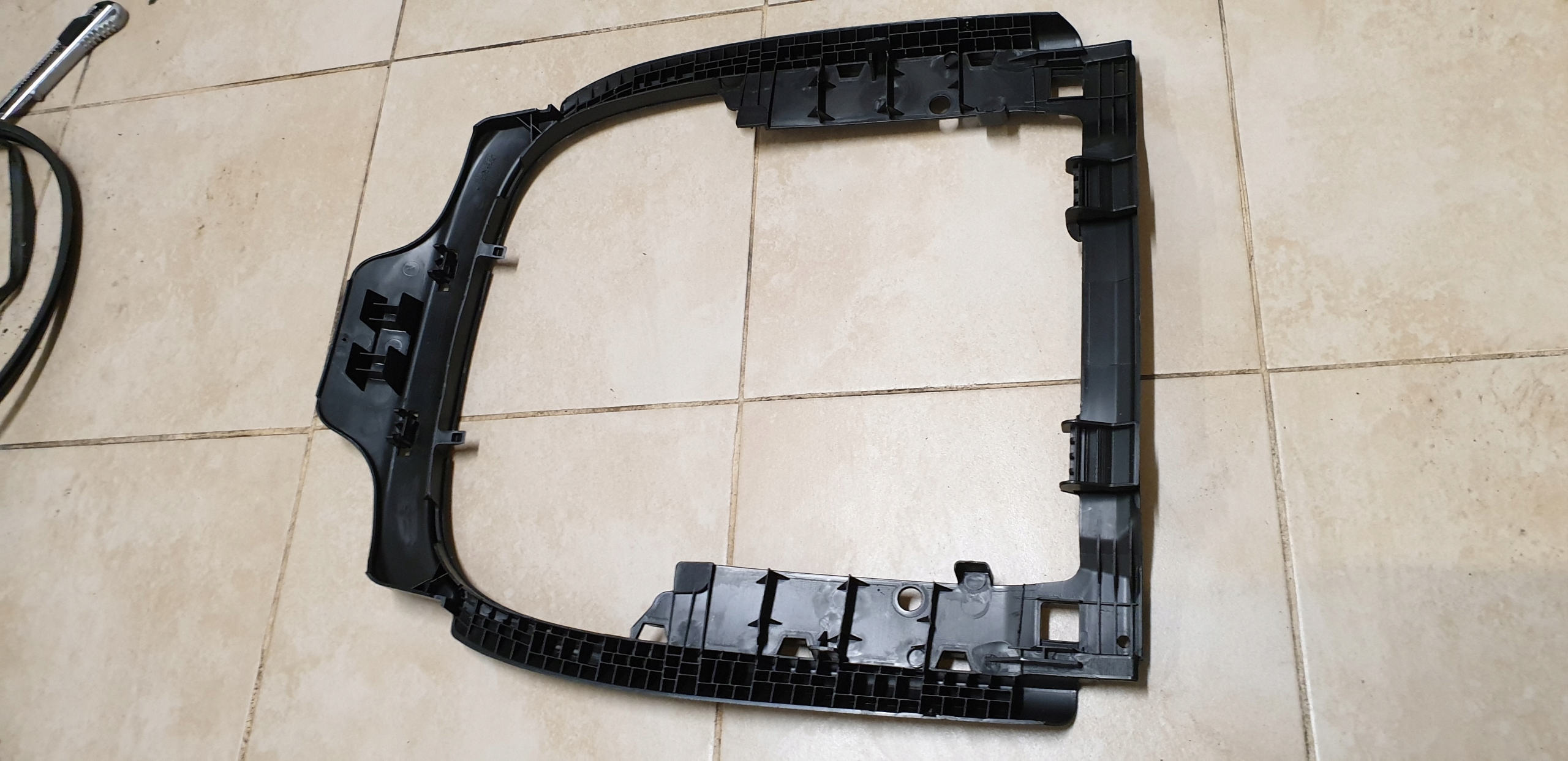 ADAPTER plastic RAMA upper seat left right AUDI A4 B8 8K A5 8T OE