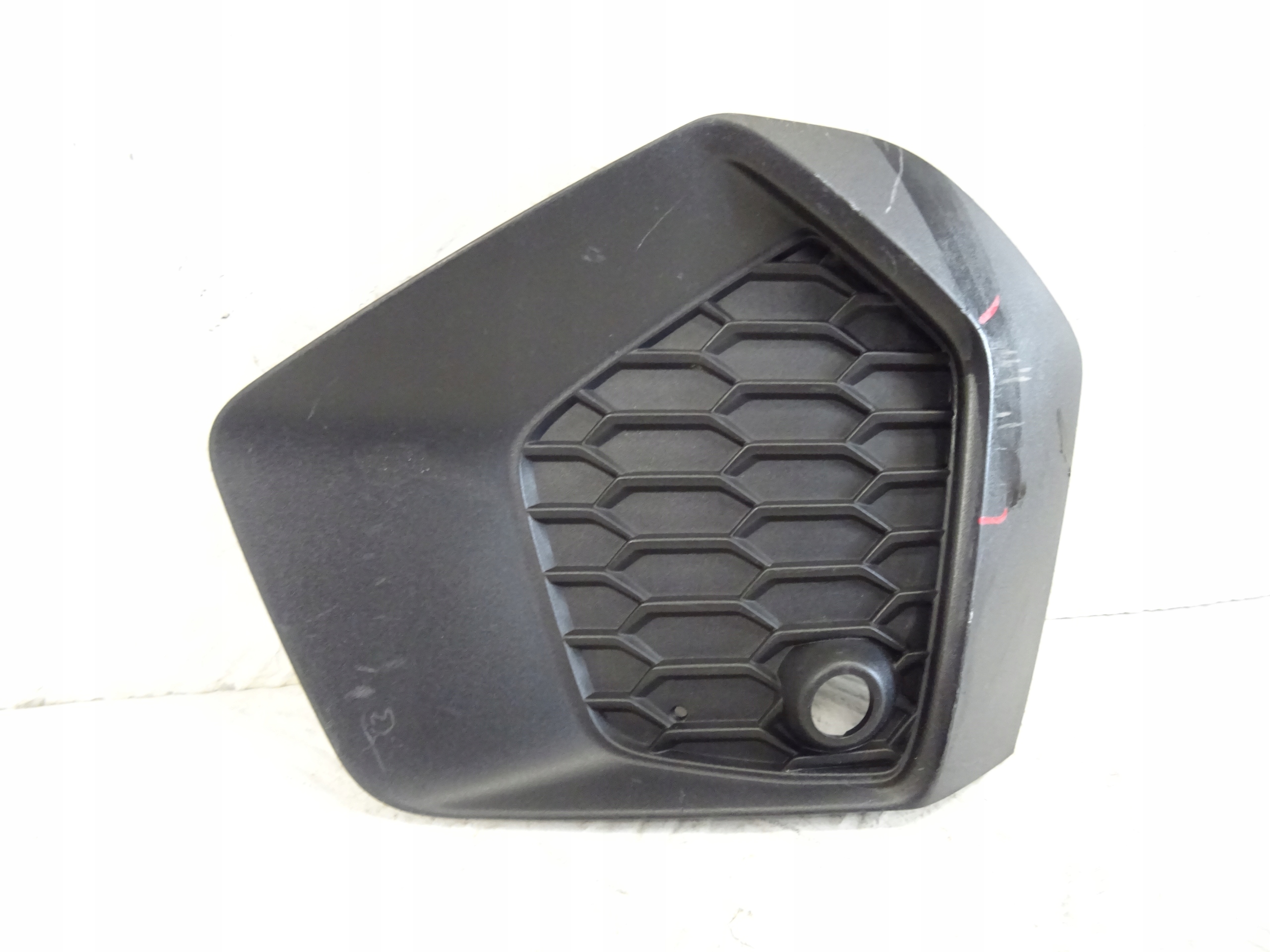 grid of a bumper front front right AUDI A3 8Y 8Y0807682A
