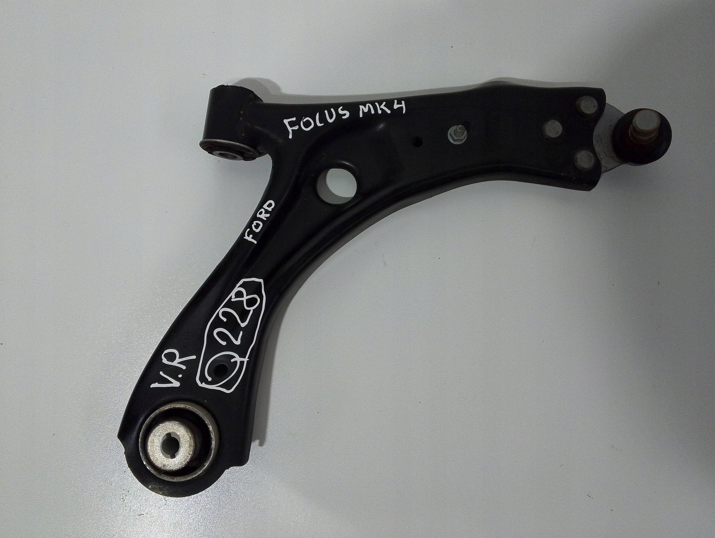 Ford Focus MK4 arm front right JY613A423AEB (Q228)