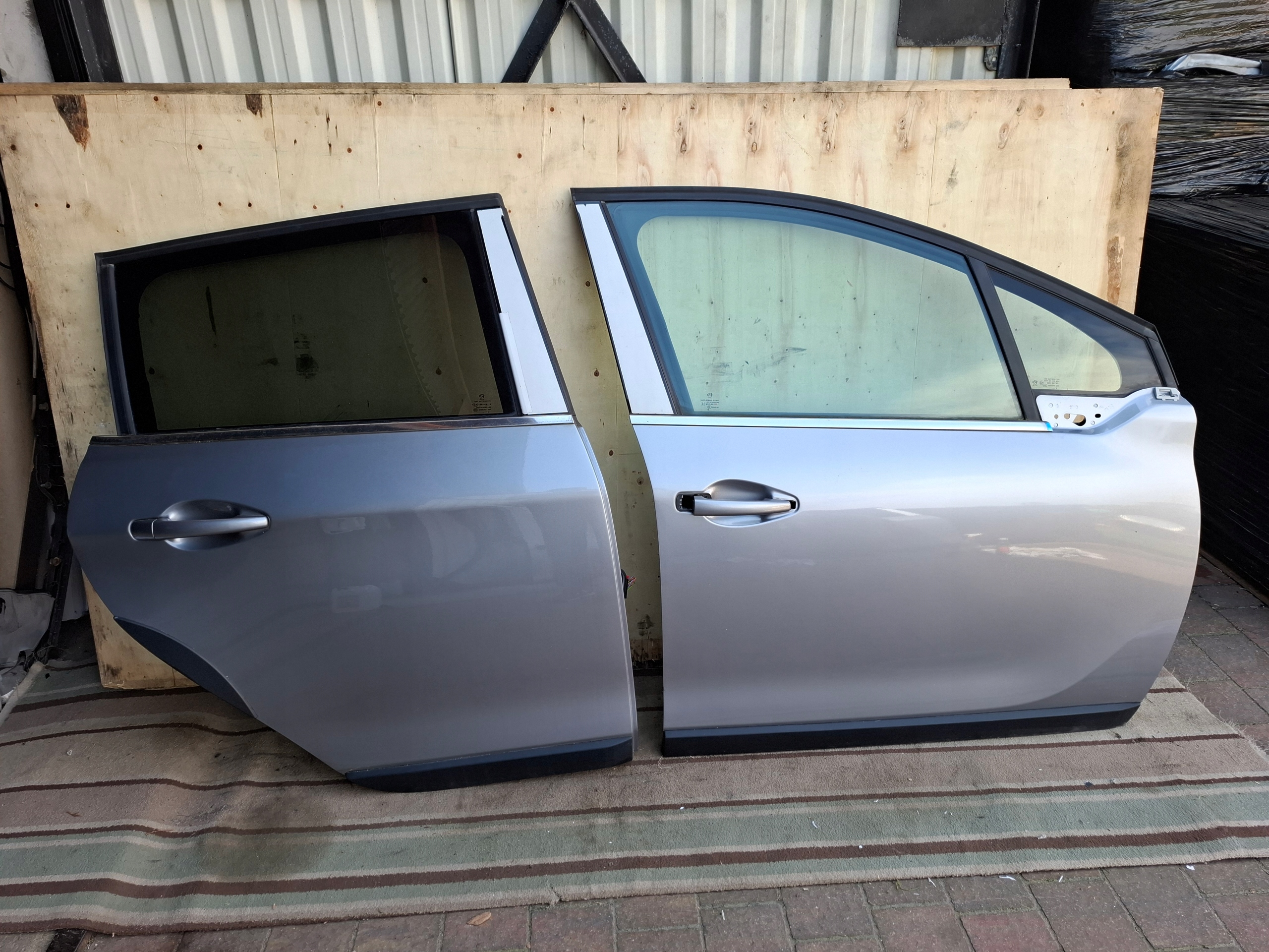 door right front rear part PEUGEOT 2008 and 18r KCA