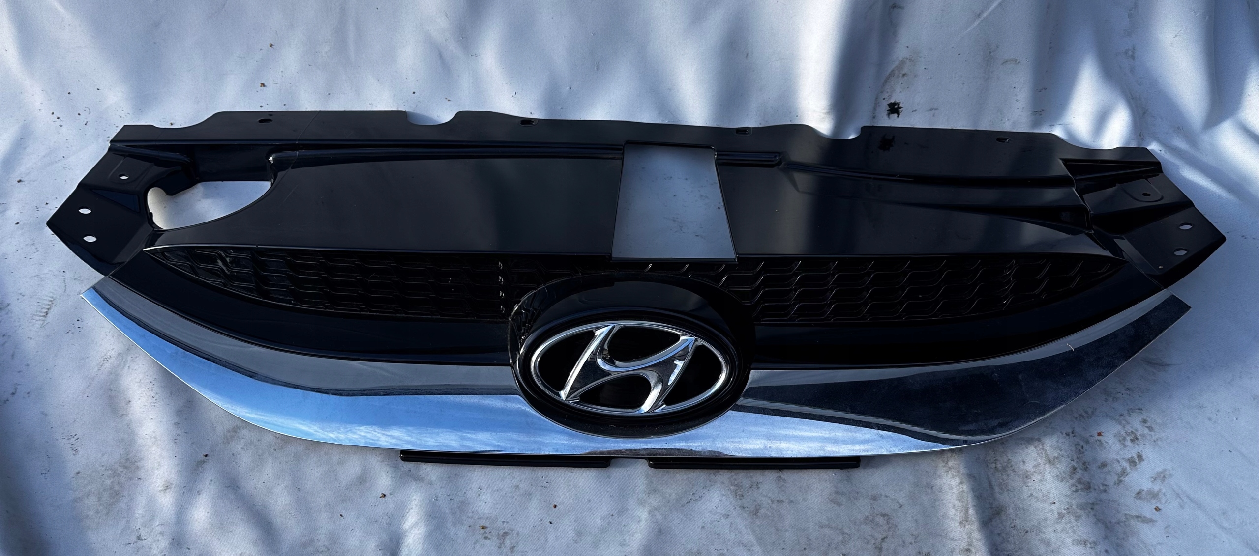 Hyundai ix35 EL Kühlergrill FRONTGRILL Kühlergitter - Thumbnail 1