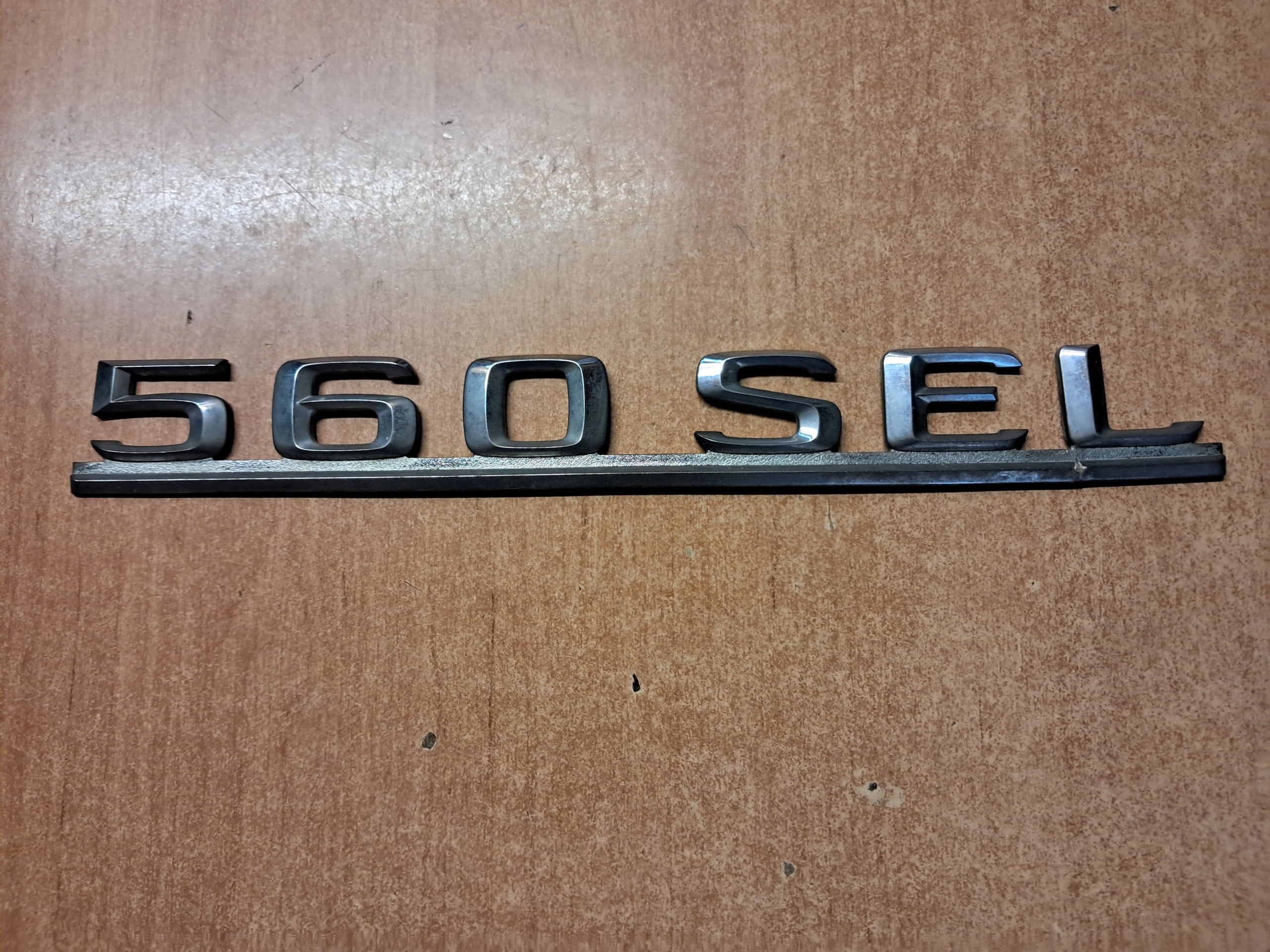 EMBLEMAT MERCEDES W126 560SEL 1268172315