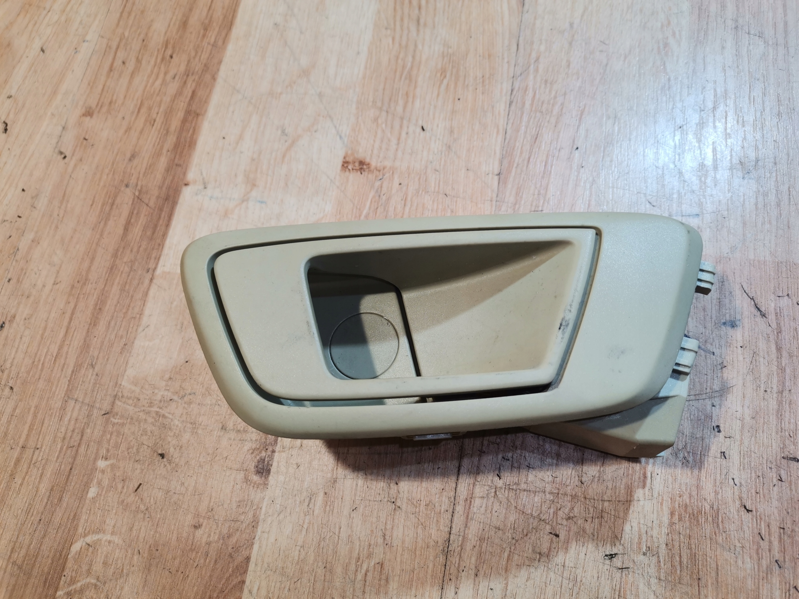 ручка двери внутренняя Ford OE 8A61-A22600-CEW