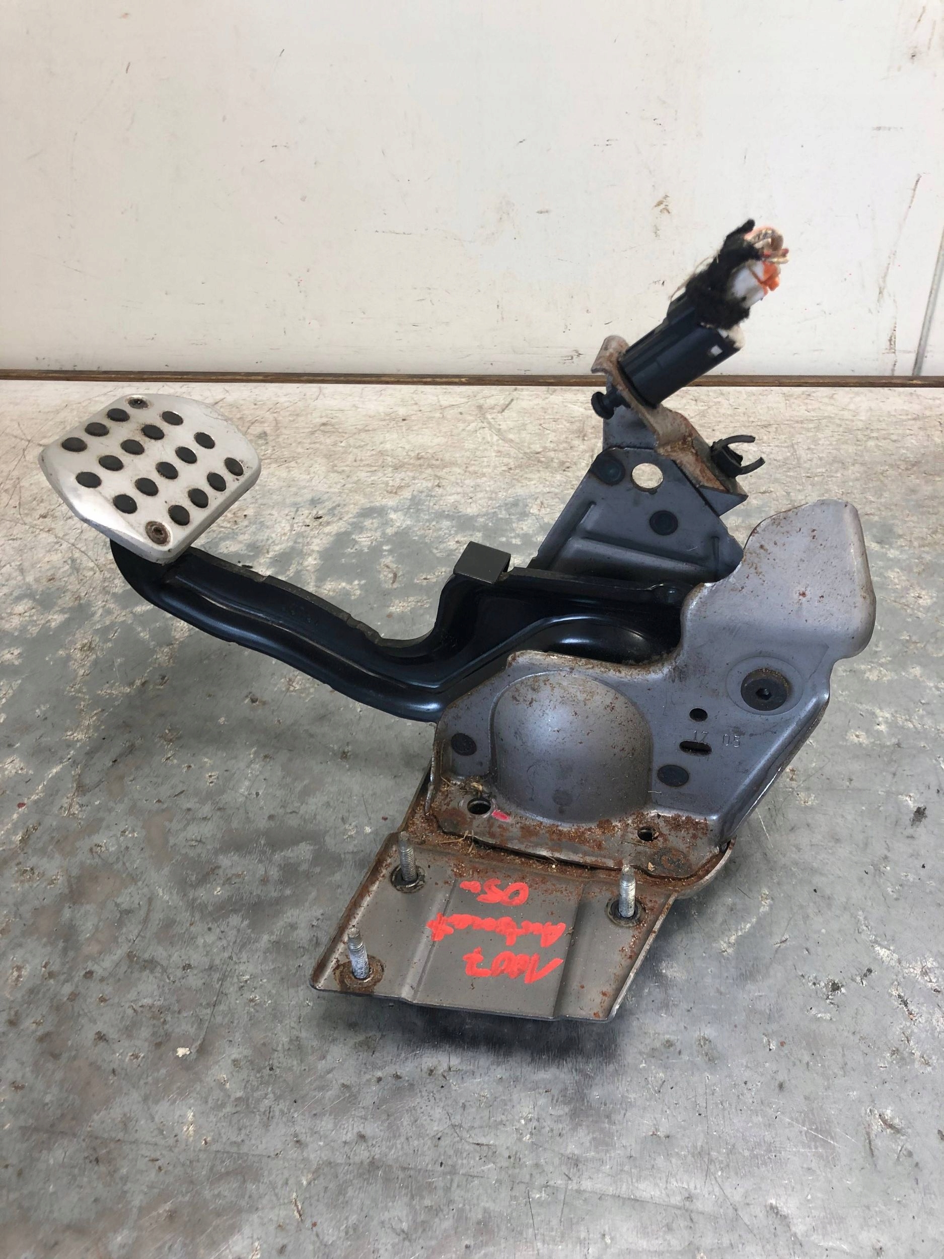 PEDAL bremse AUTOMAT PEUGEOT 1007