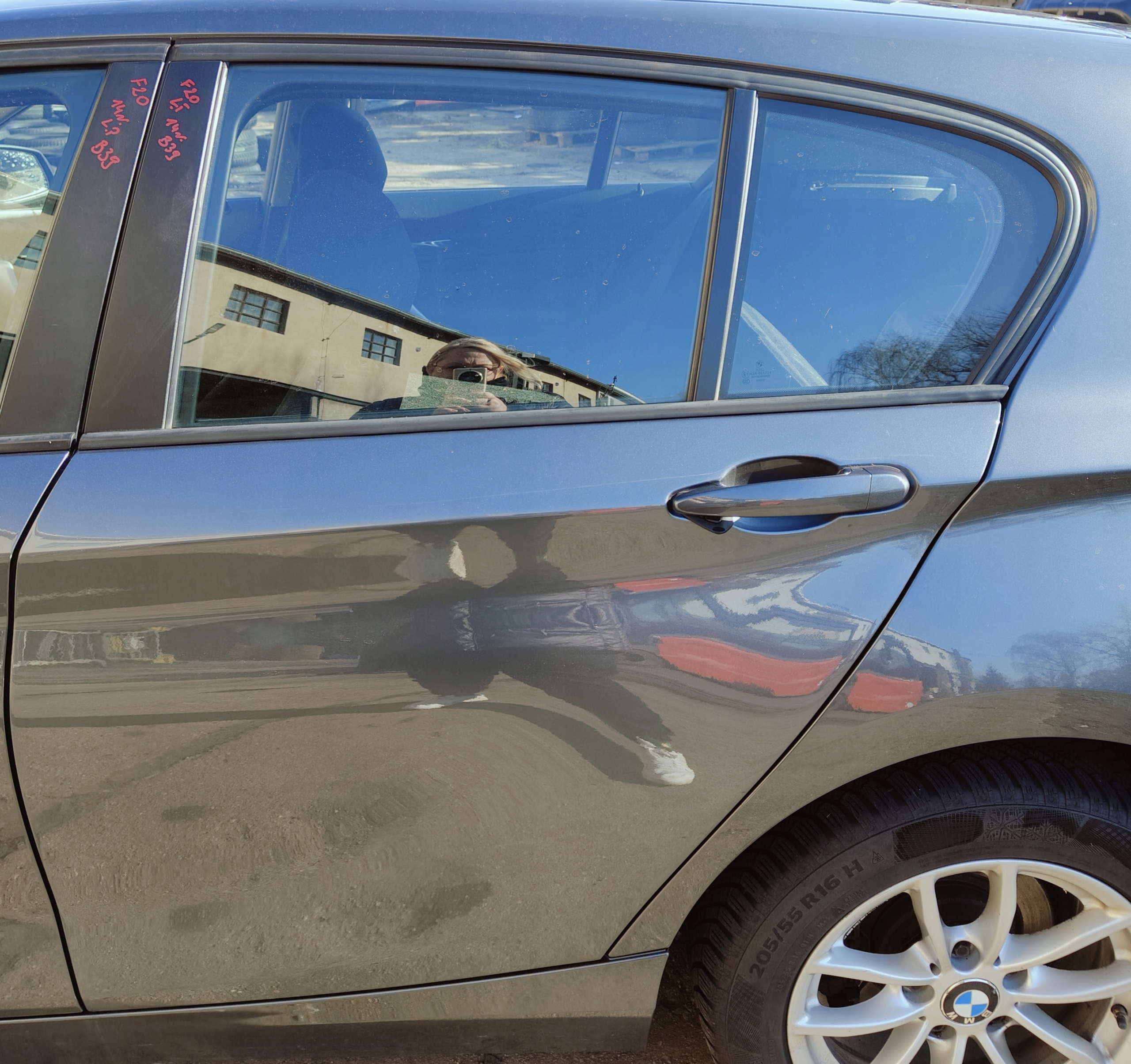 BMW F20 14R HB Tür links heck B39