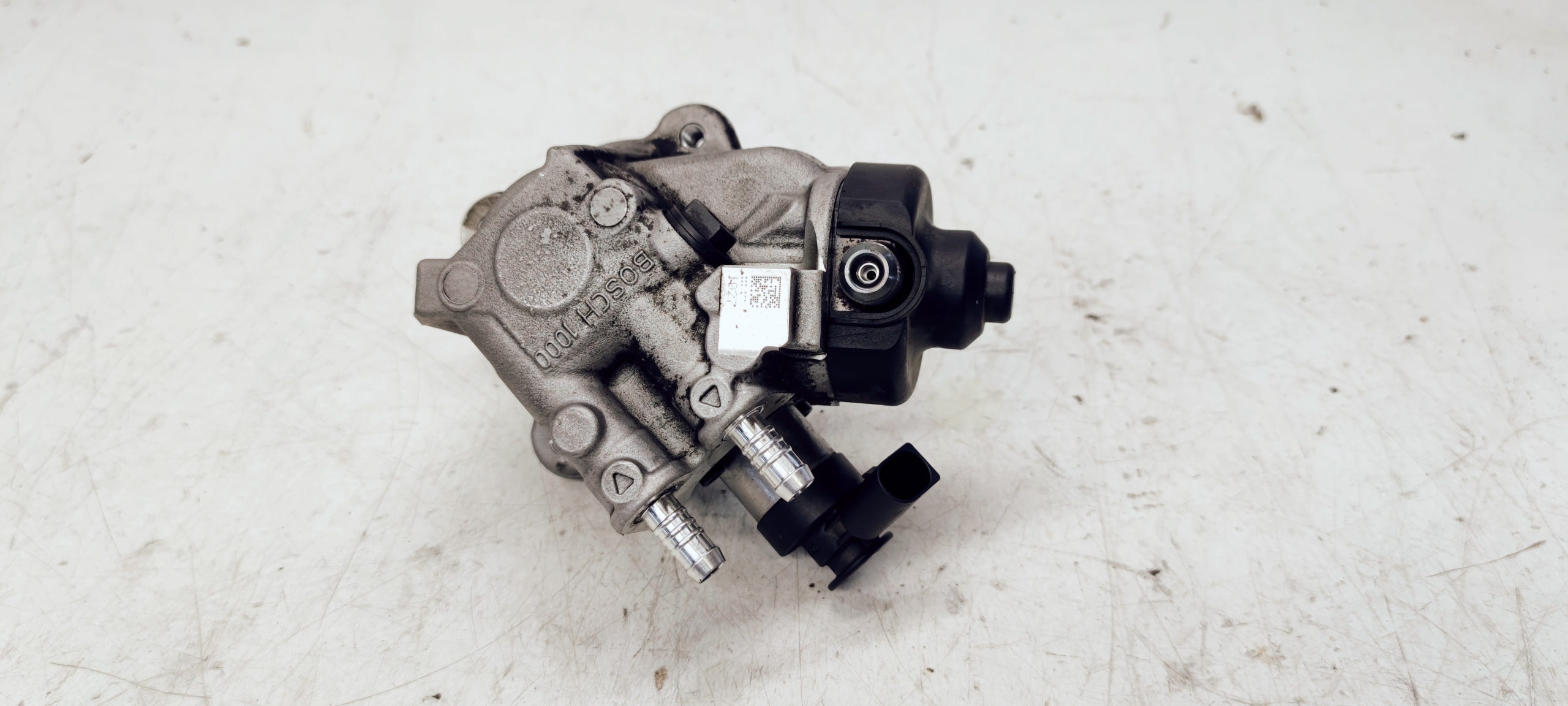 feed pump CR AUDI A4 A5 A6 2.0 TDI 03L130755AC *1*