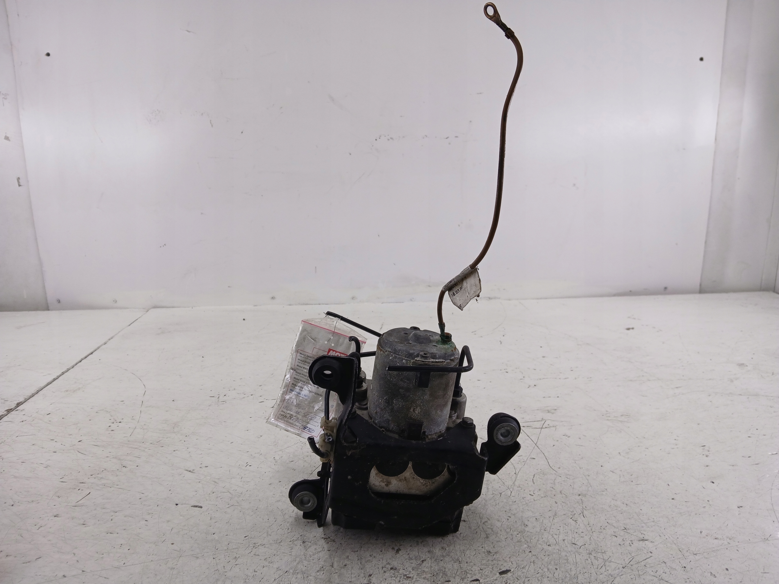 AUDI A4 B5 Servo frein ABS 8D0614111