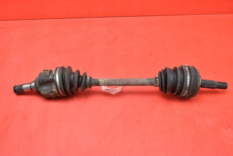 ПІВВІСЬ ЛІВИЙ ПЕРЕДНІЙ TOYOTA STARLET 1.3 16V 97R