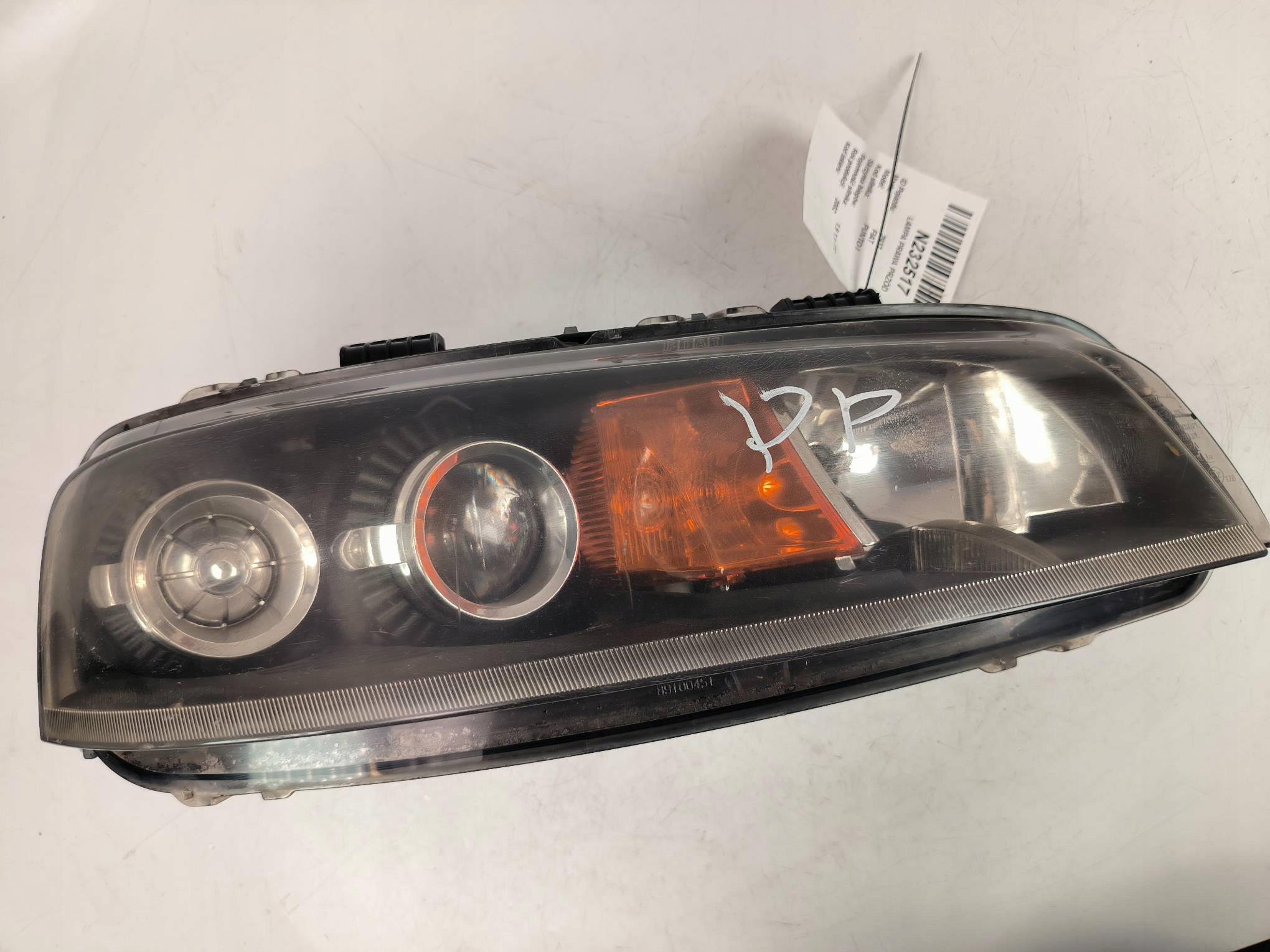 light right front FIAT PUNTO and