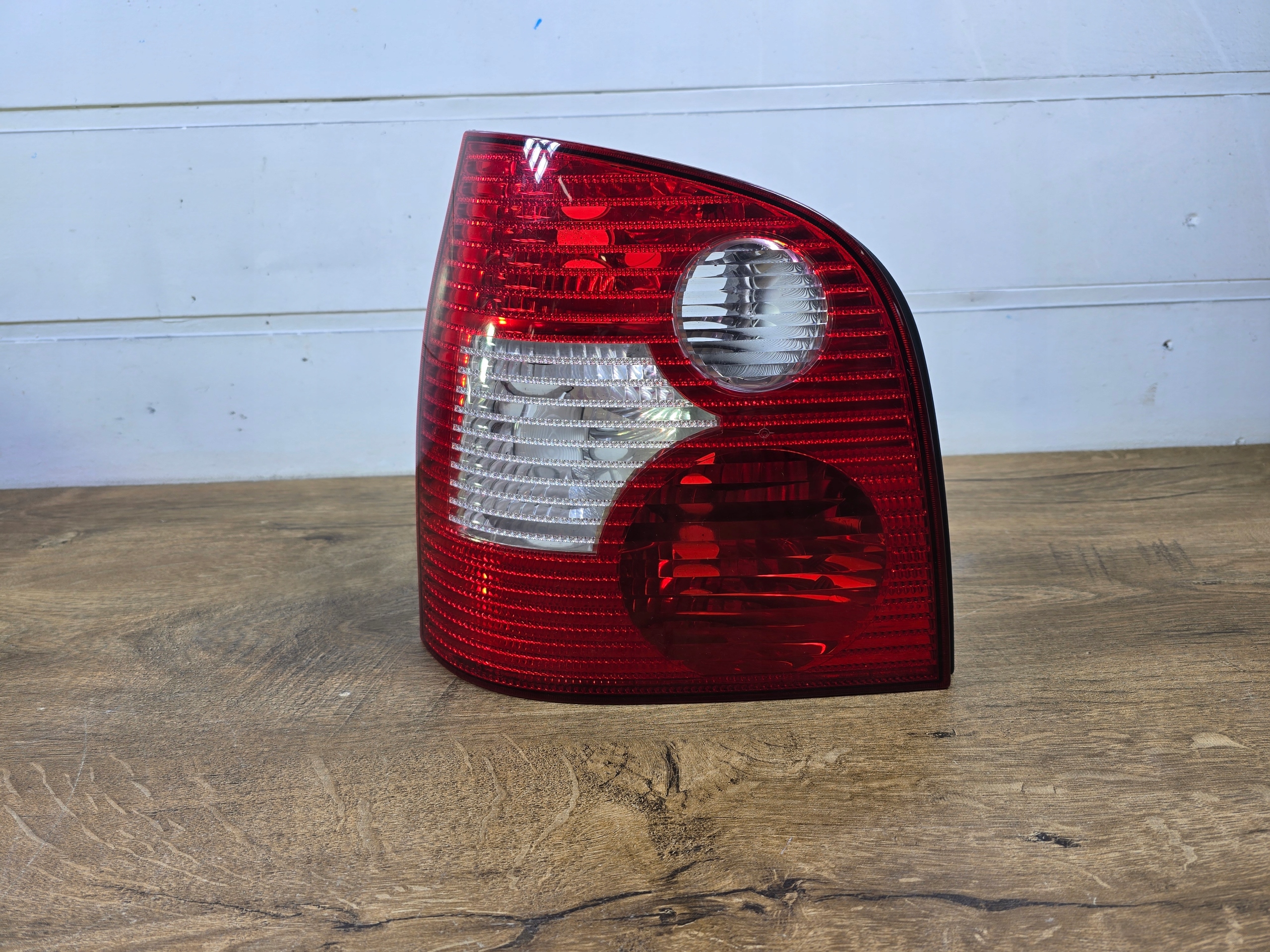 vw Polo IV 9N 6Q фонарь левый 6Q6945095G
