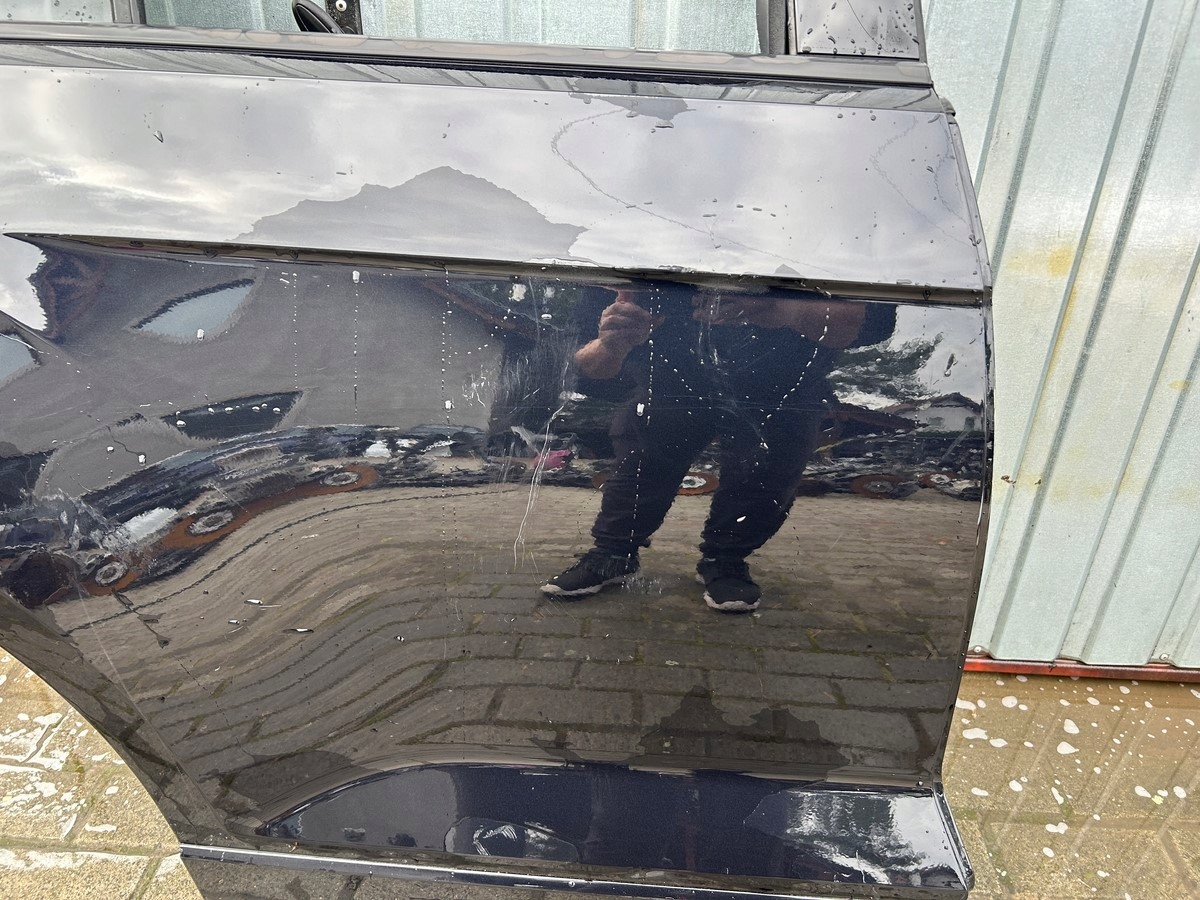 VW T-ROC LIFT 2023 DRZWI PRAWE TYŁ TYLNE KOMPLETNE Typ samochodu Samochody osobowe