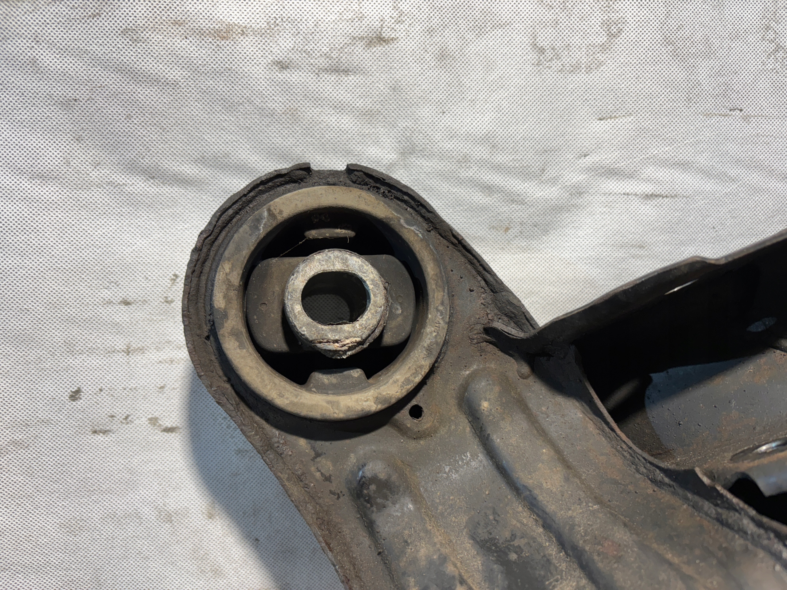 subframe axle beam front Audi A6 C6 2,4 V6