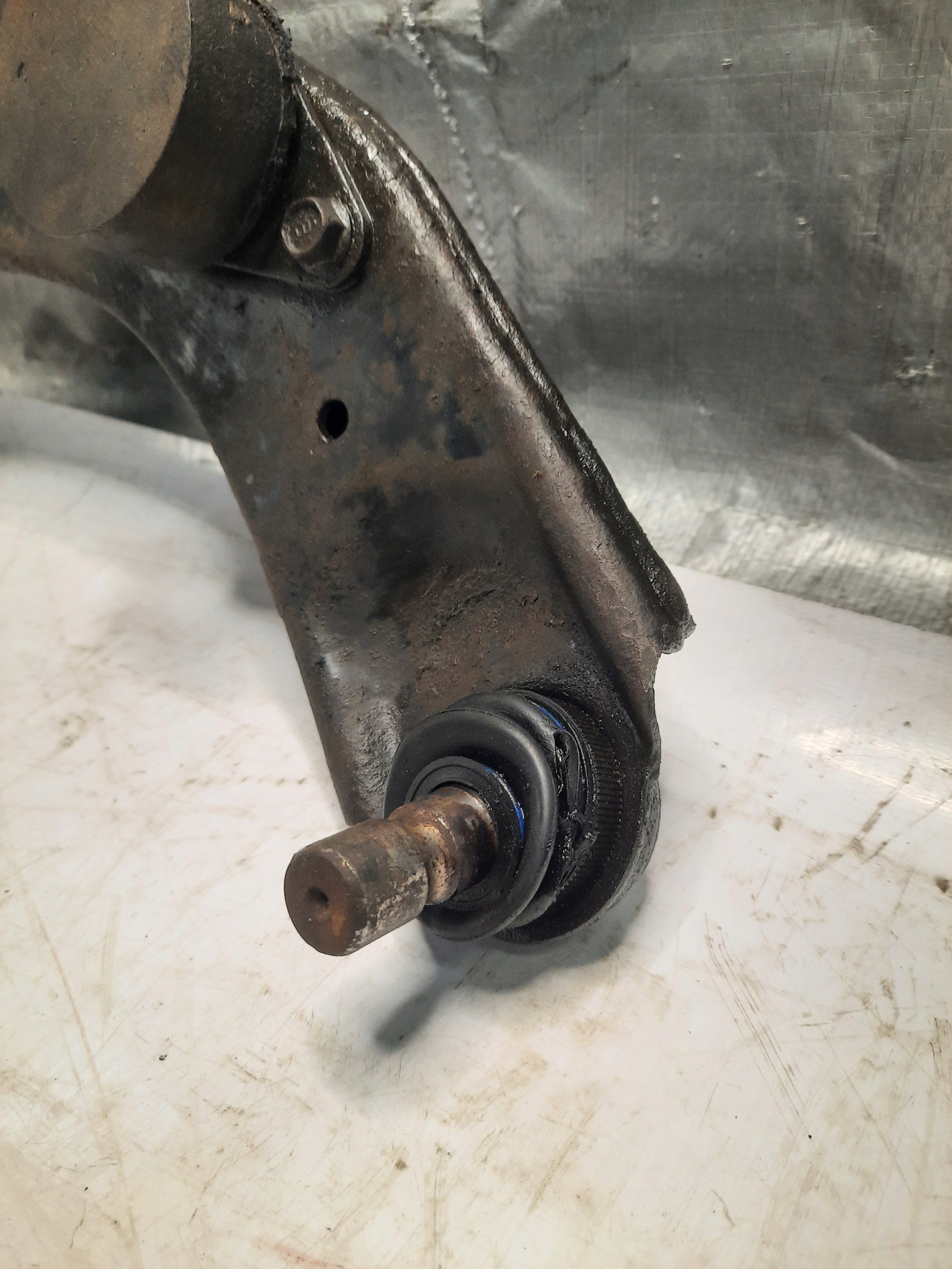 Mazda V 5 CR arm right KPL.