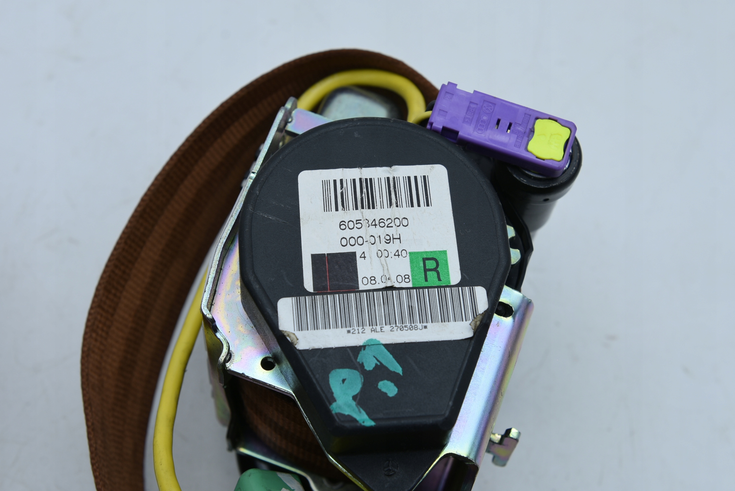 Bentley CONTINENTAL FLYING SPUR ремень безопасности зад