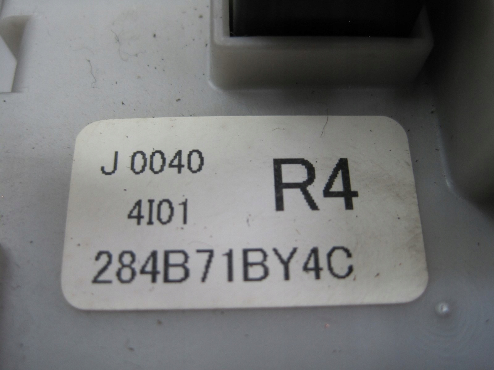 Moduł skrzynka BSI Nissan Infiniti 284B71BY4C Kod producenta 284B71BY4C