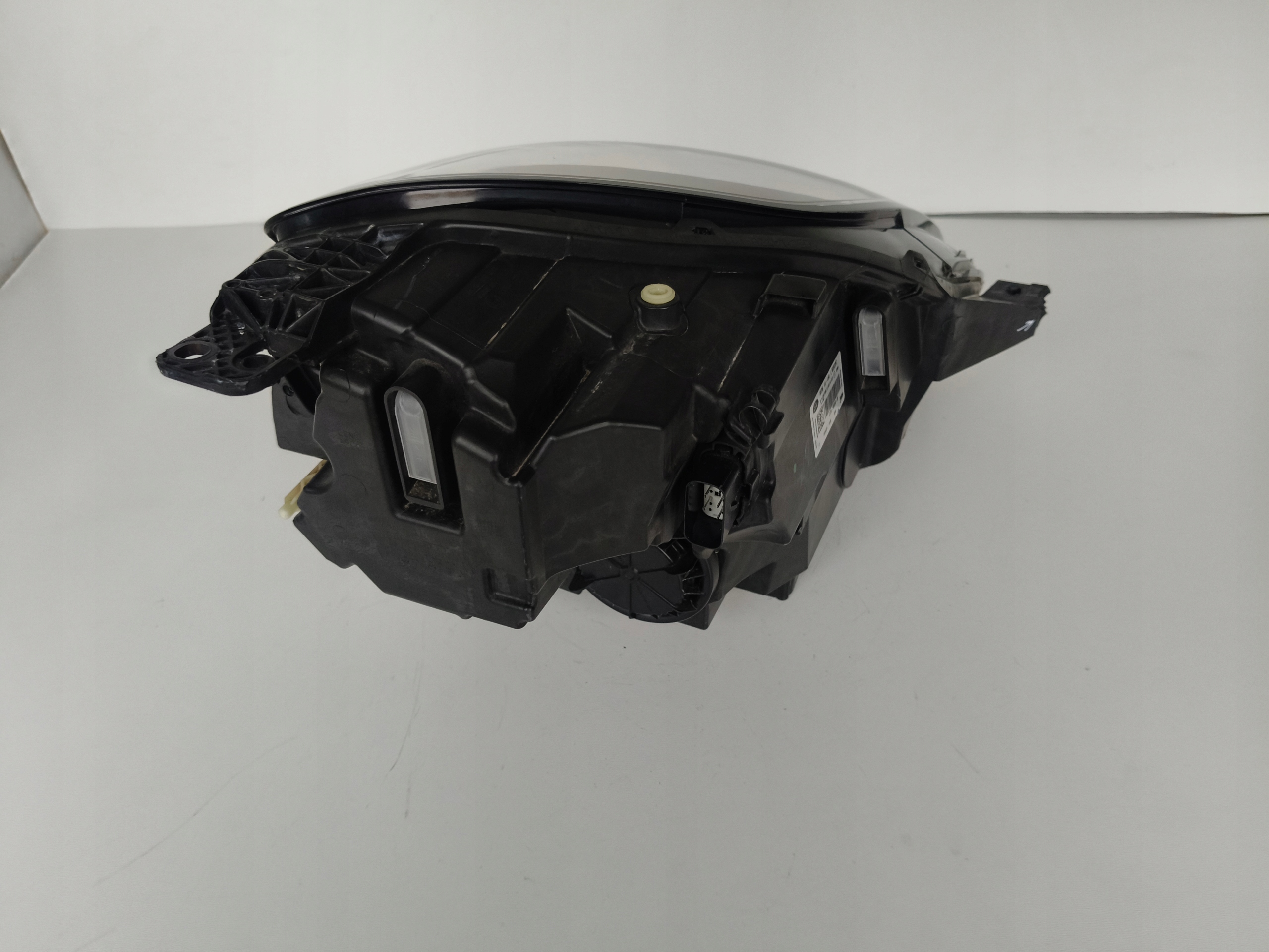 light left REFLEKTOR FORD PUMA 19- LED
