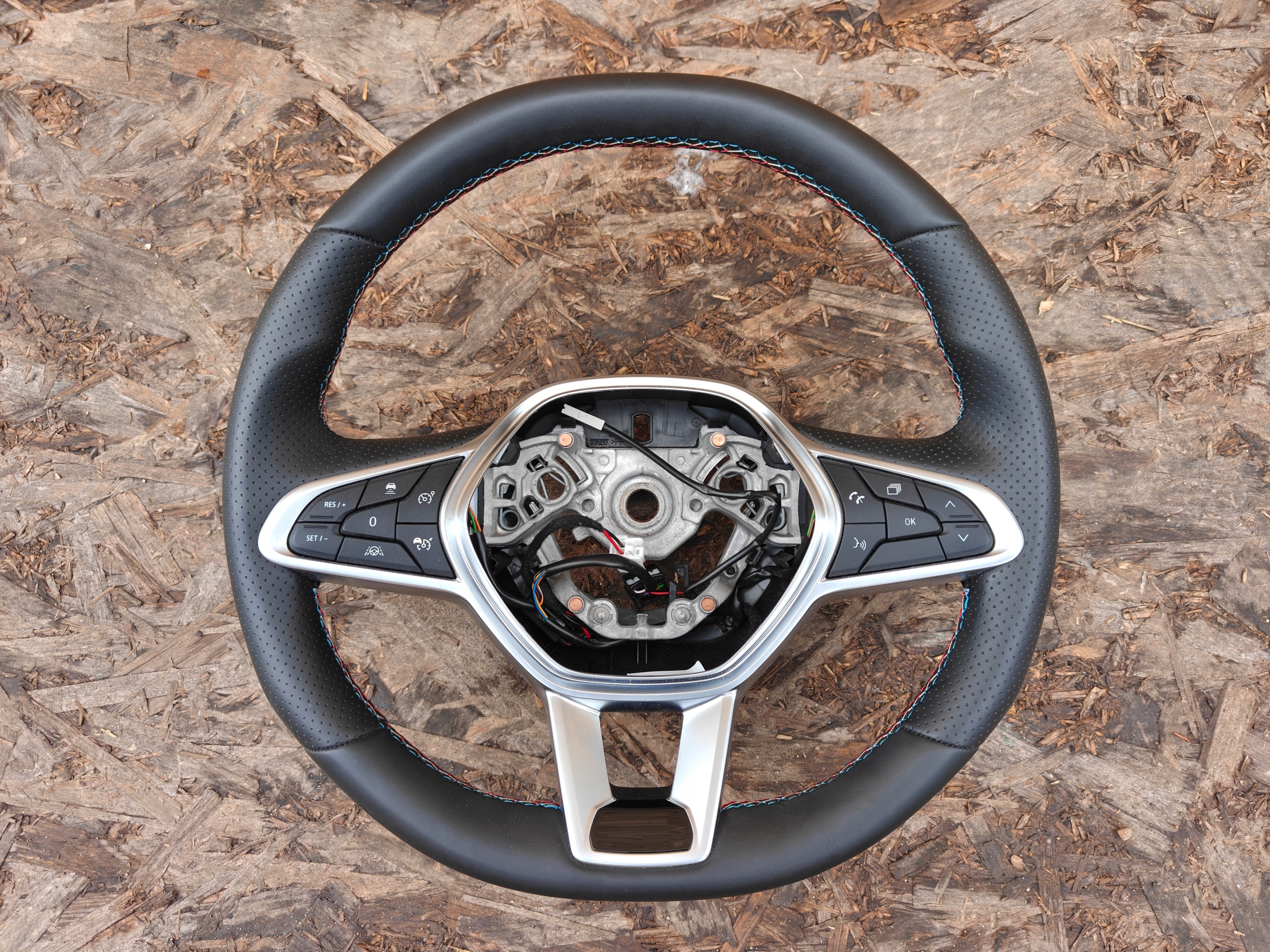lenkrad RENAULT ARKANA ESPRIT ALPINE 484002735R