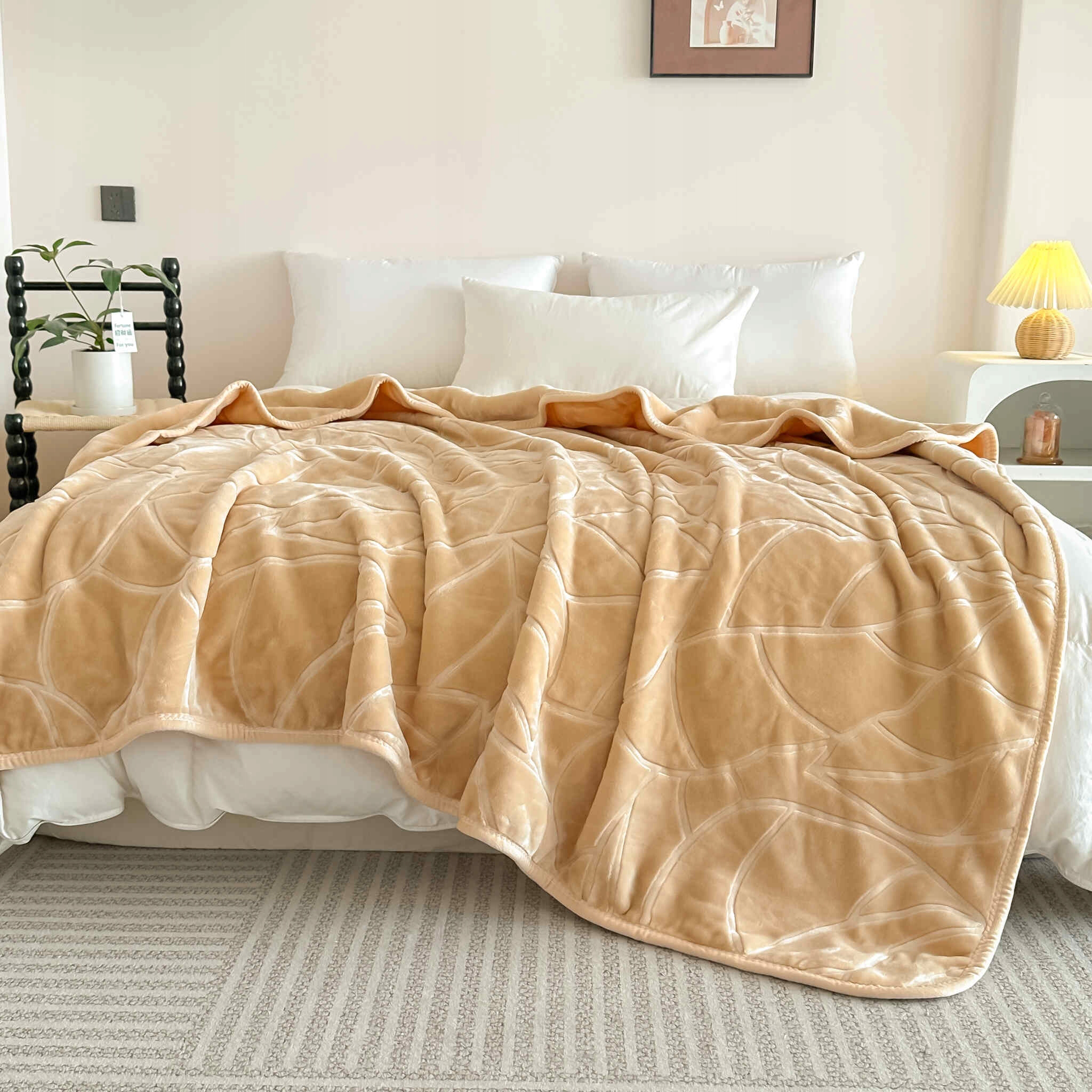 Akrylová lisovaná deka LIV 200x220 silná teplá béžová