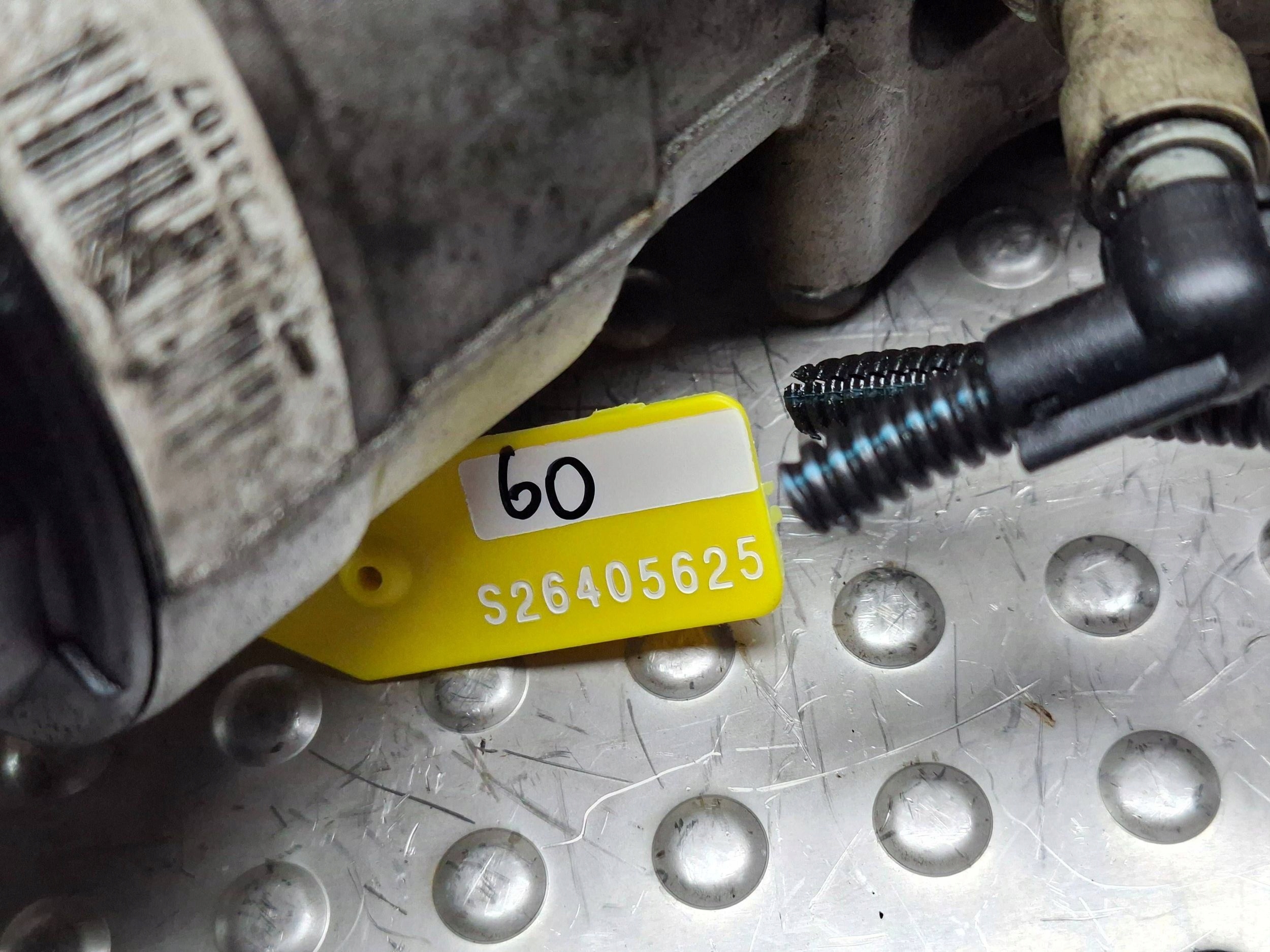 Ölfiltergehäuse ALFA ROMEO MITO 08- 1.3 MJET 55238288