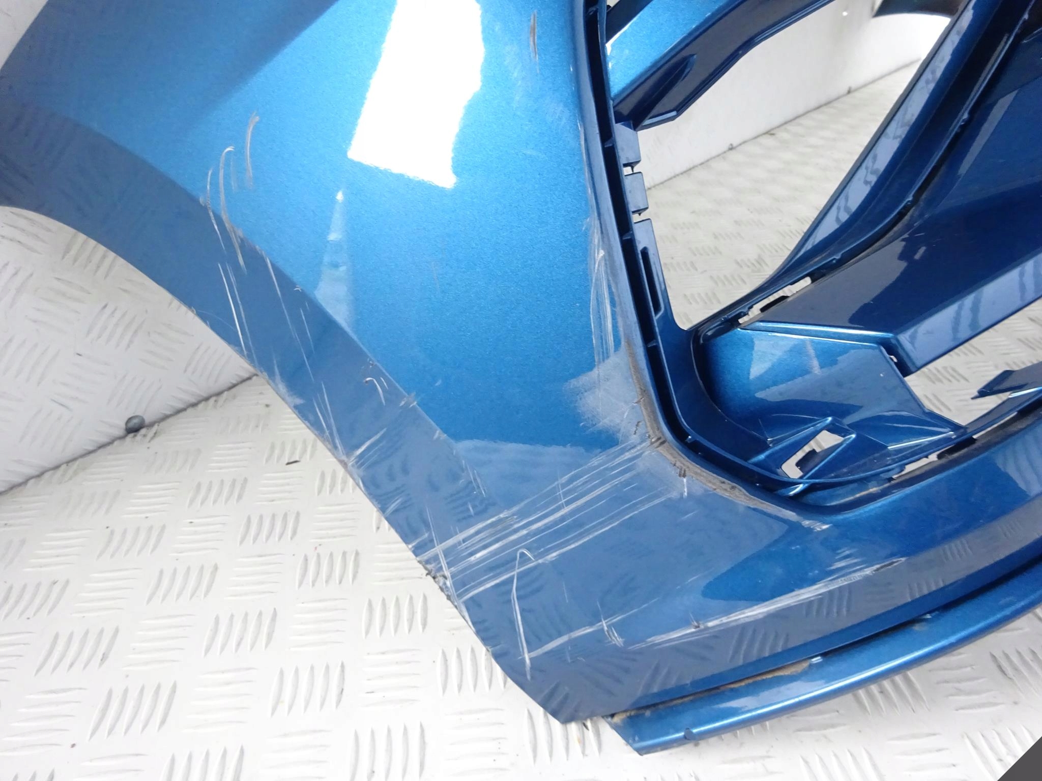 VW TOURAN 5TA 15- R-LINE ZDERZAK PRZÓD *PDC/SPRYSK Producent części Volkswagen OE