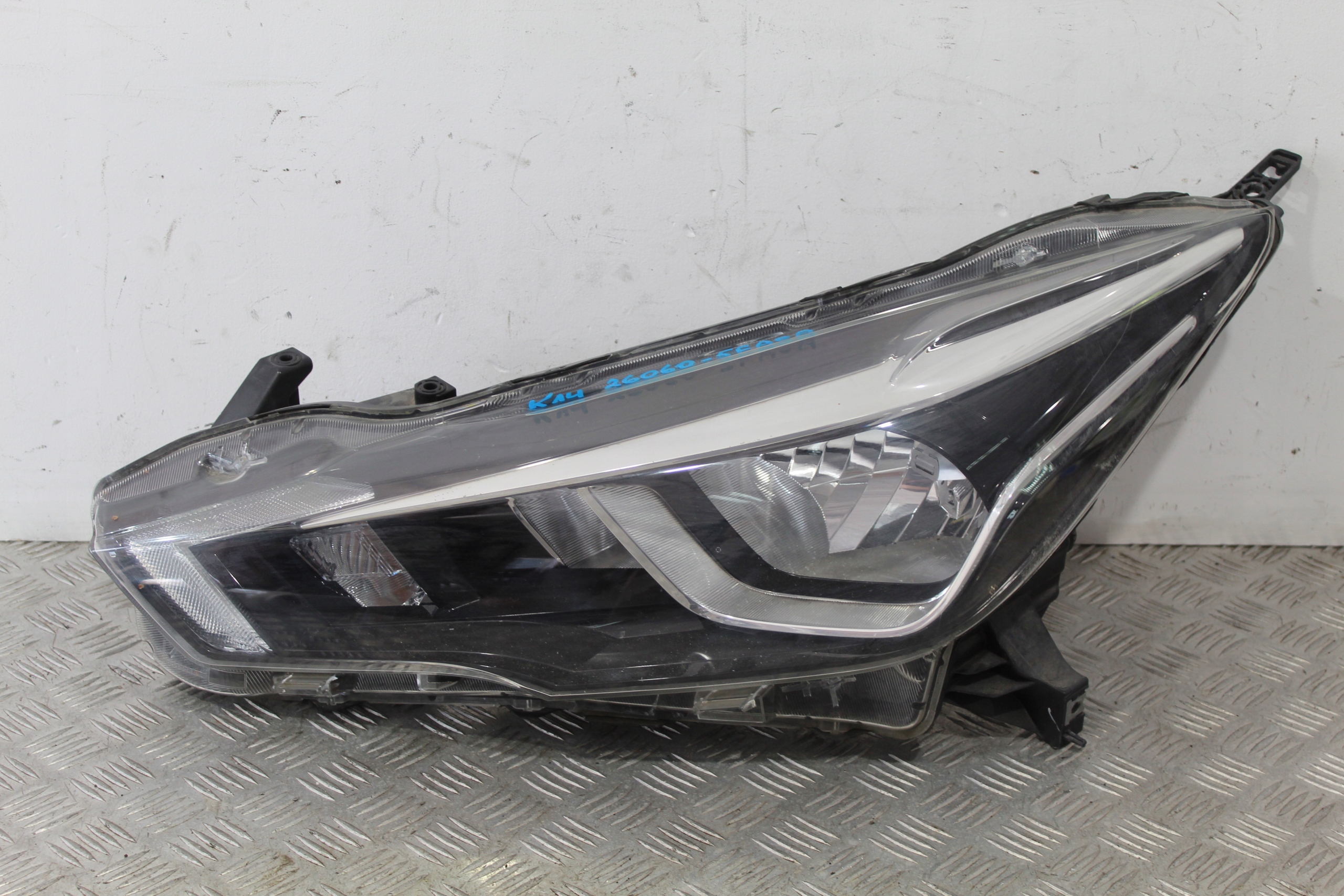 light left front MICRA V 5 K14 26060-5FA0A
