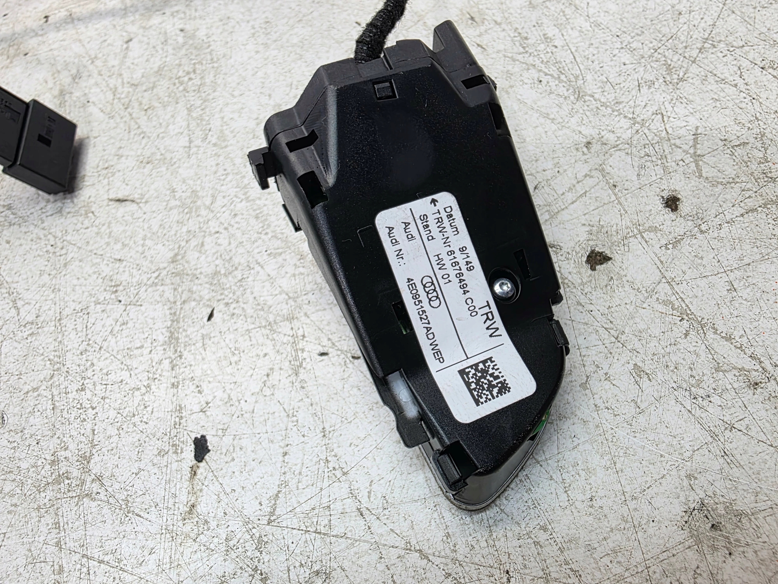 GUZIK button MULTIFUNKCJI CHROM AUDI A3 A4 A6 A8 4E0951527AD 4E0951527AE