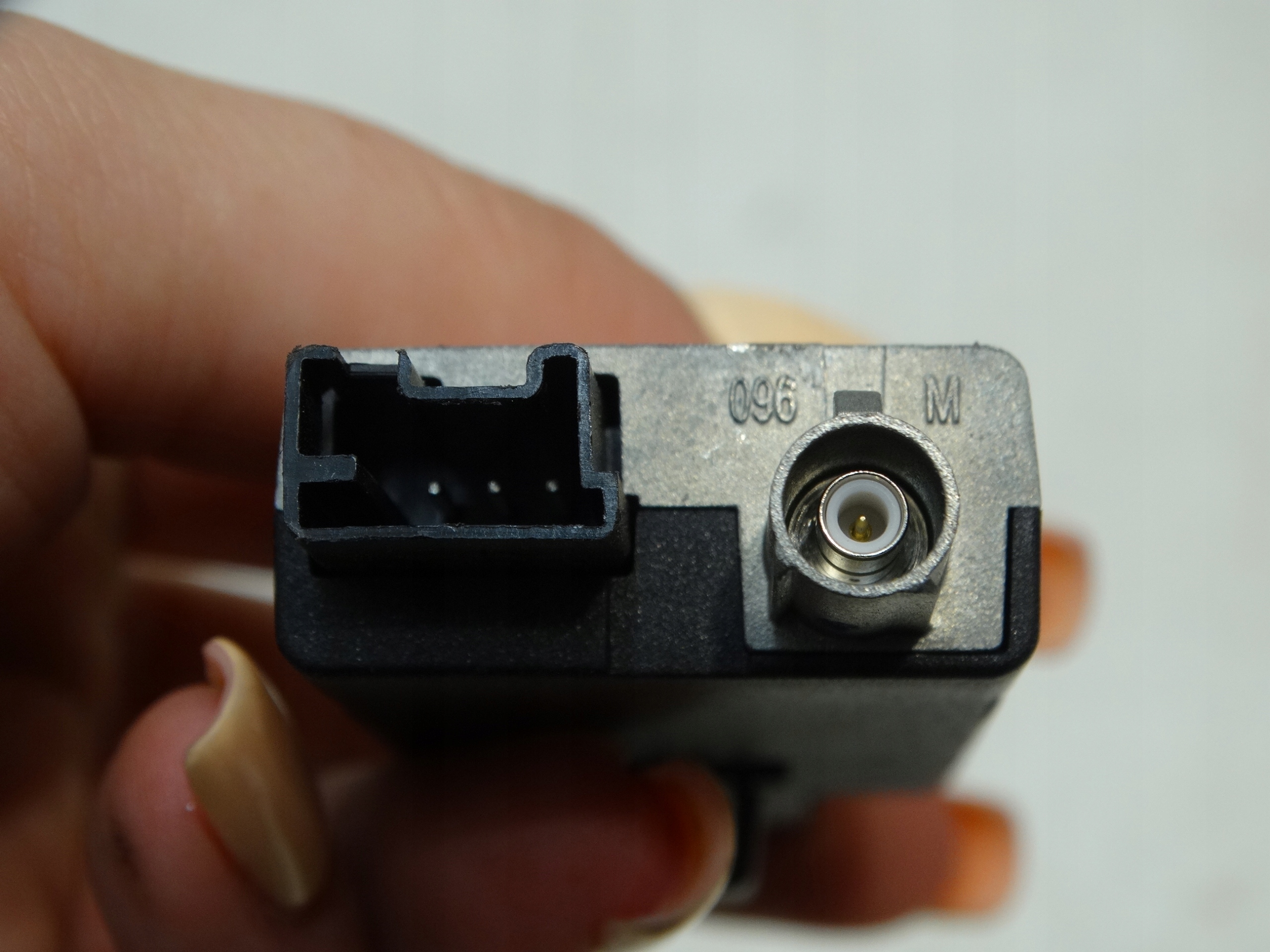 antenna amplifier module PEUGEOT 5008 II 2023R. 9829041180