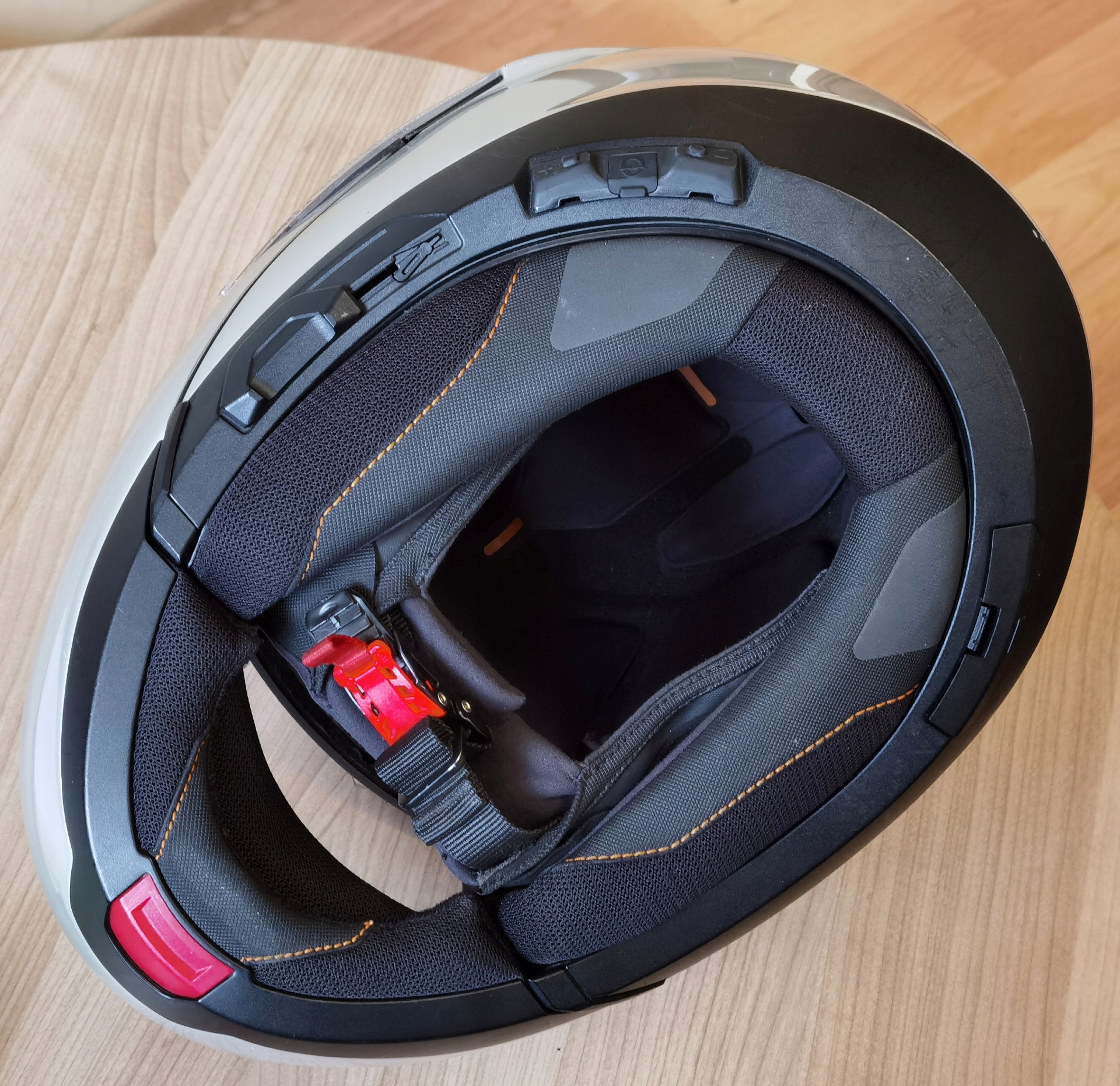 Kask Schuberth C4 Glossy Silver XL + interkom SC1 Typ Szczękowe / Modułowe