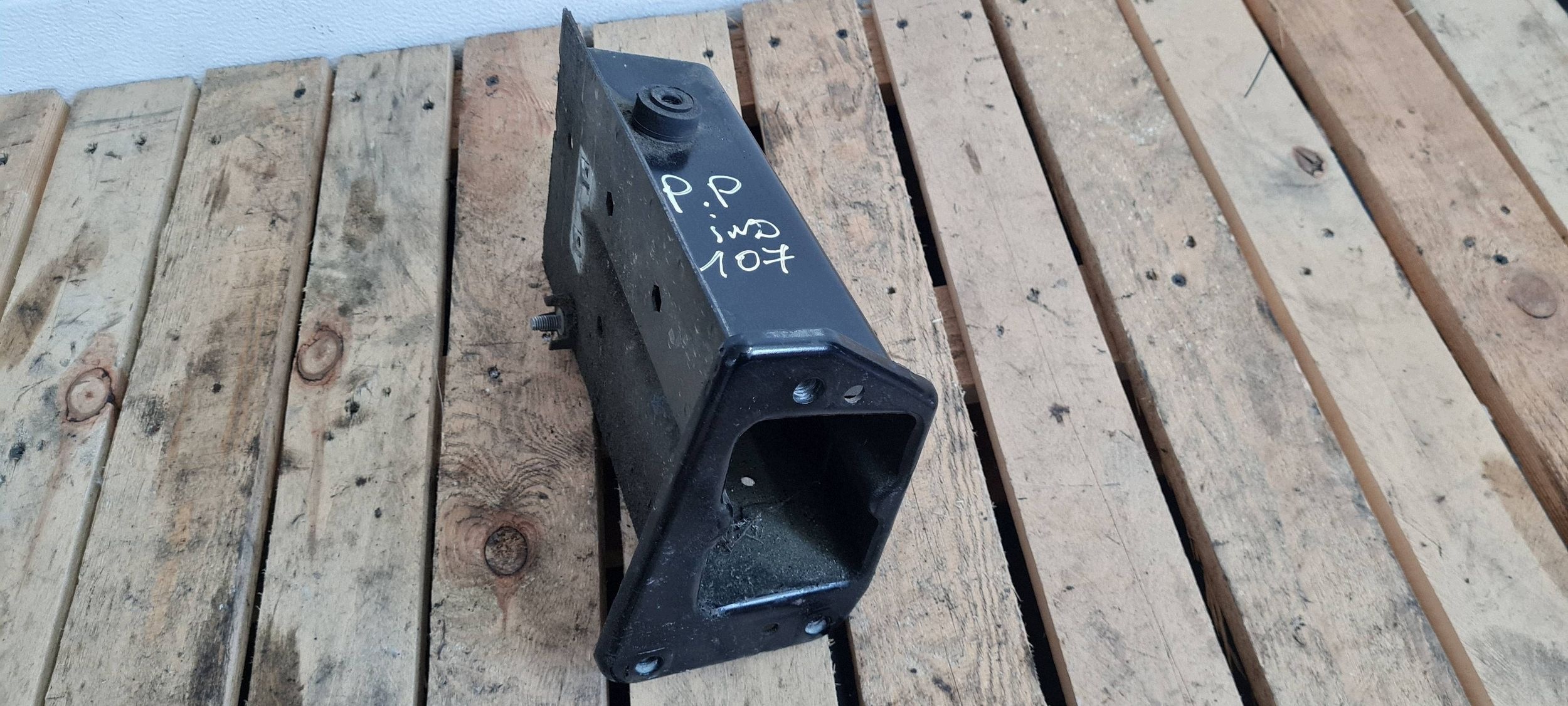 A4 B8 S4 LIFT quarter front right right front LZ9Y A5 8T S5