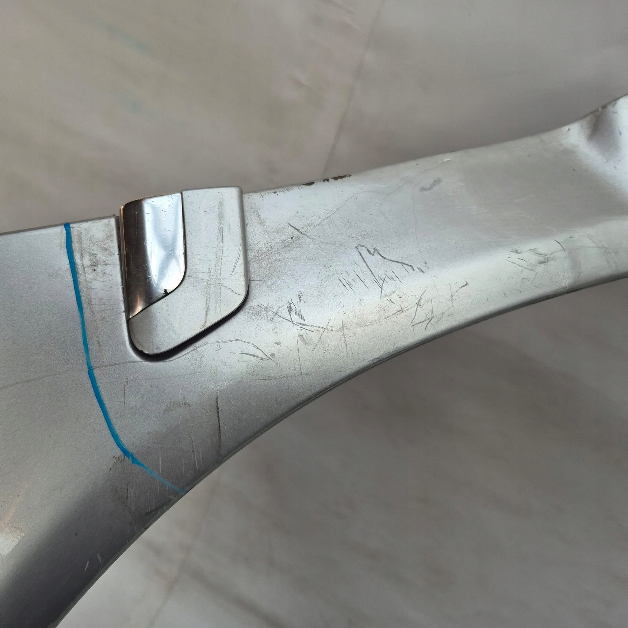 VW PHAETON 02-10r. -> fender left front front