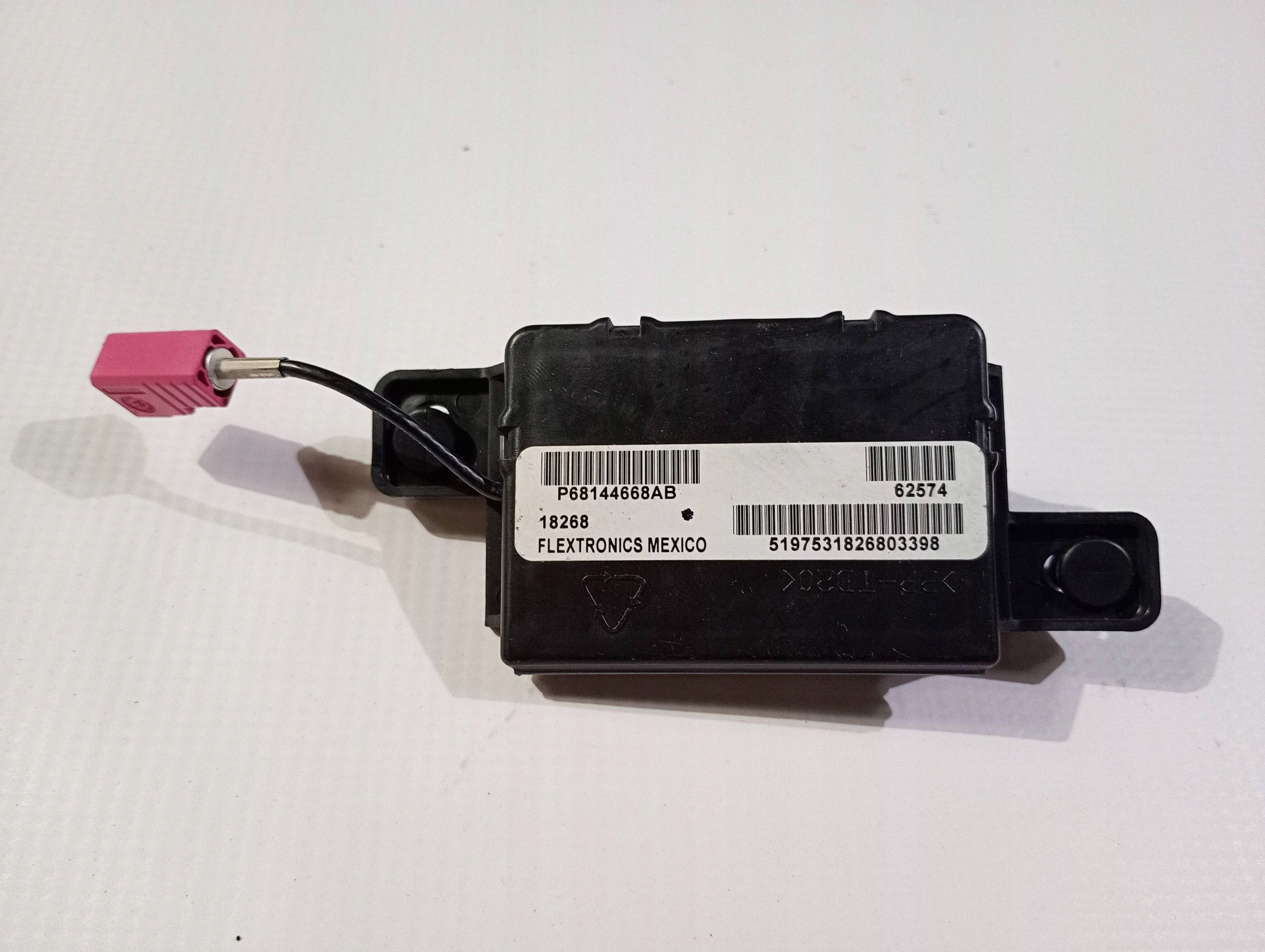 modul Vezerlő egység antenowy sensor erösítö Dodge RAM 1500 2019
