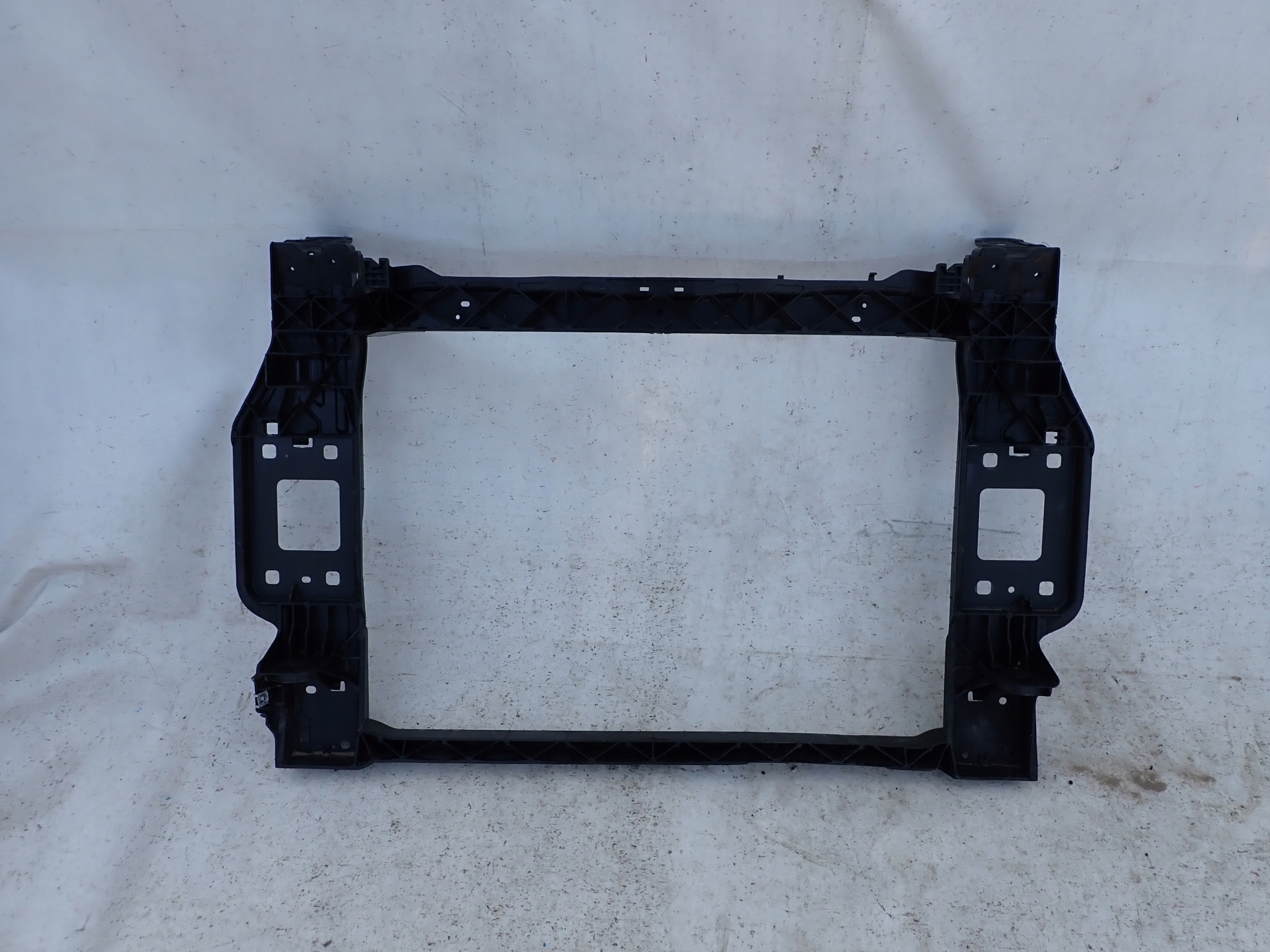 AUDI Е-ТРОНke 18- ПЕРЕДНЯ ПАНЕЛЬ ПЕРЕДНІЙ ПОСИЛЕННЯ ПЕРЕД