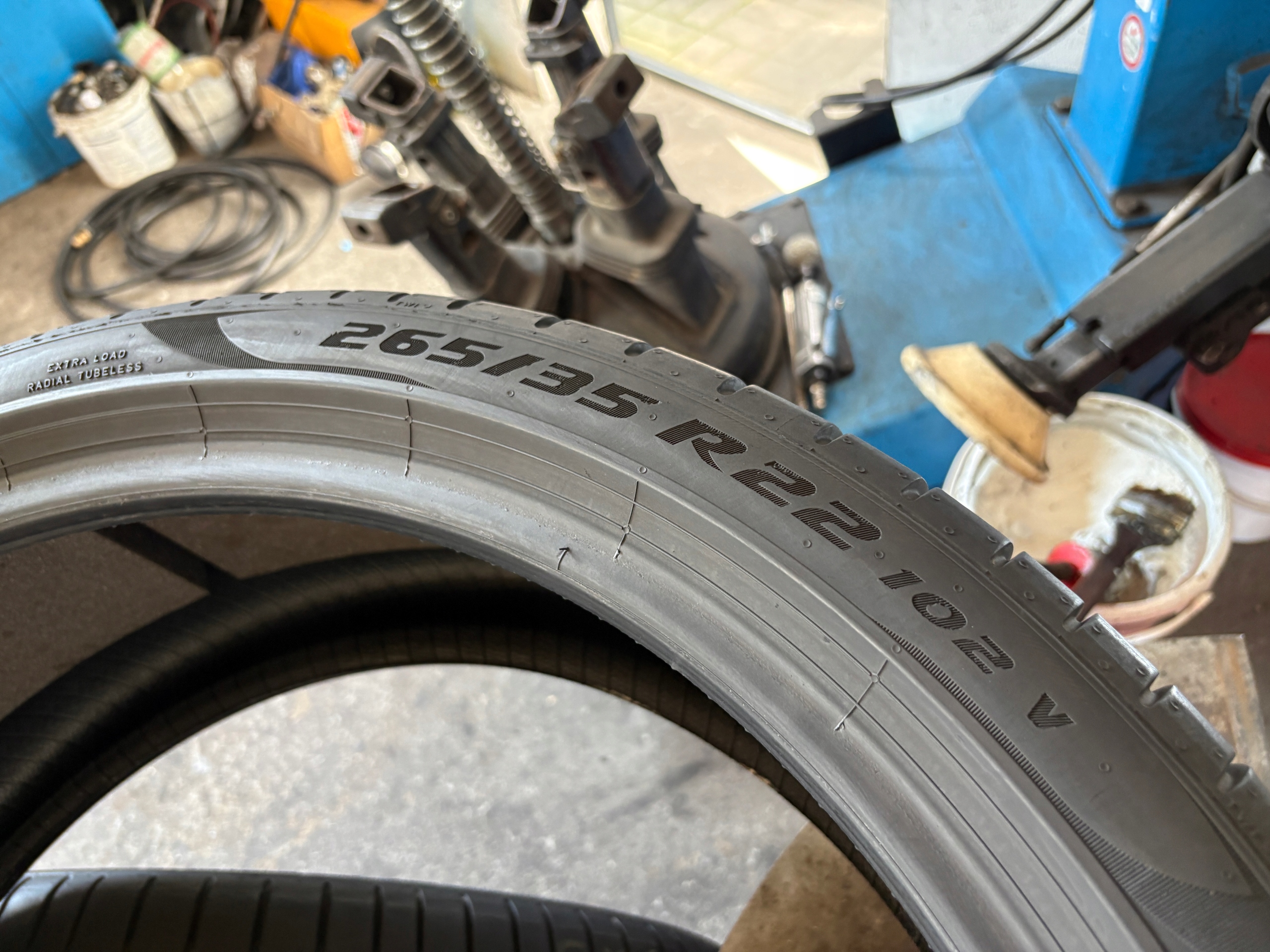 2 tyres summer 265/35R22 102V Pirelli P ZERO 6mm