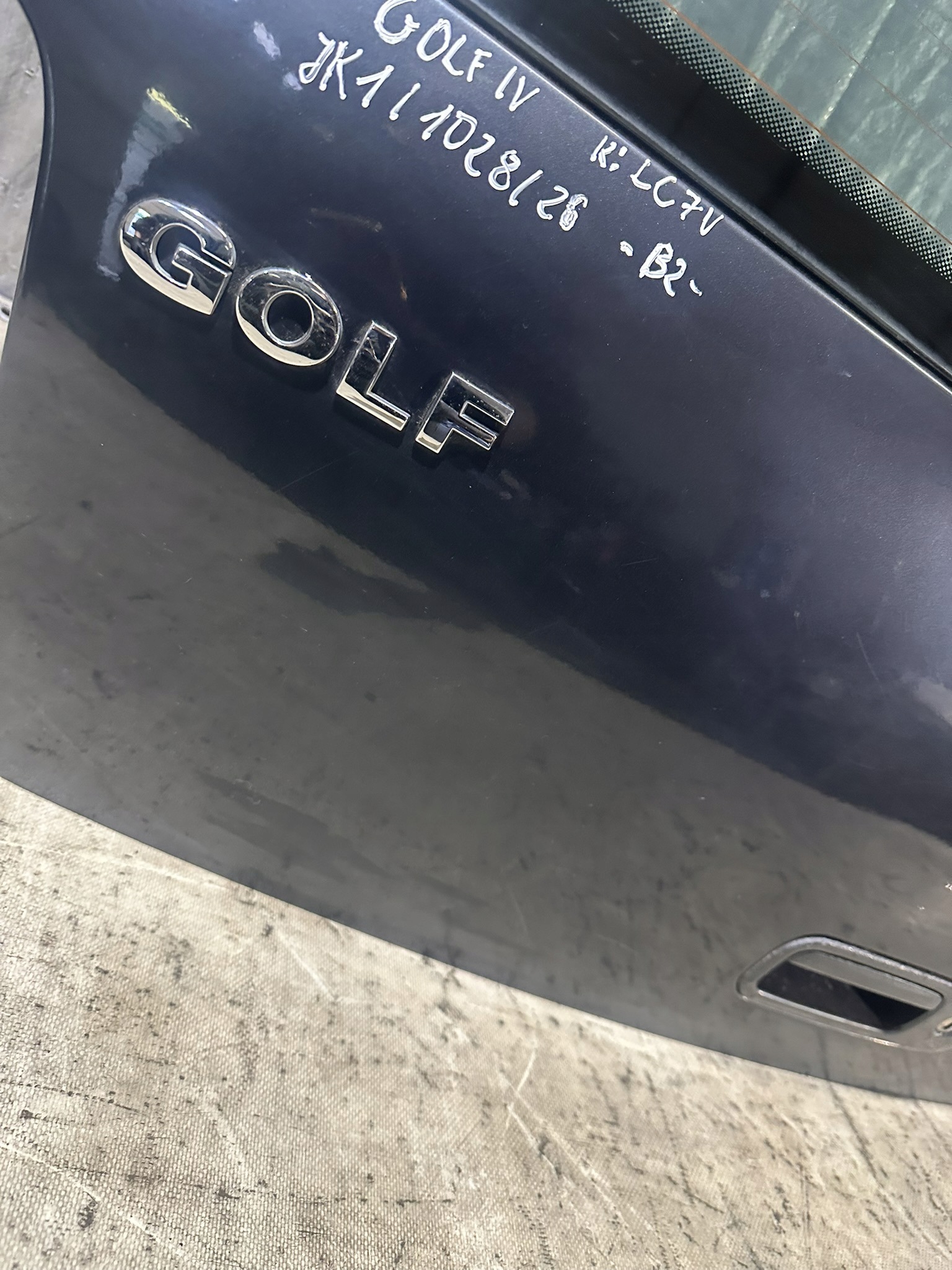 trunk door boot VOLKSWAGEN VW GOLF IV 4 HB LC7V