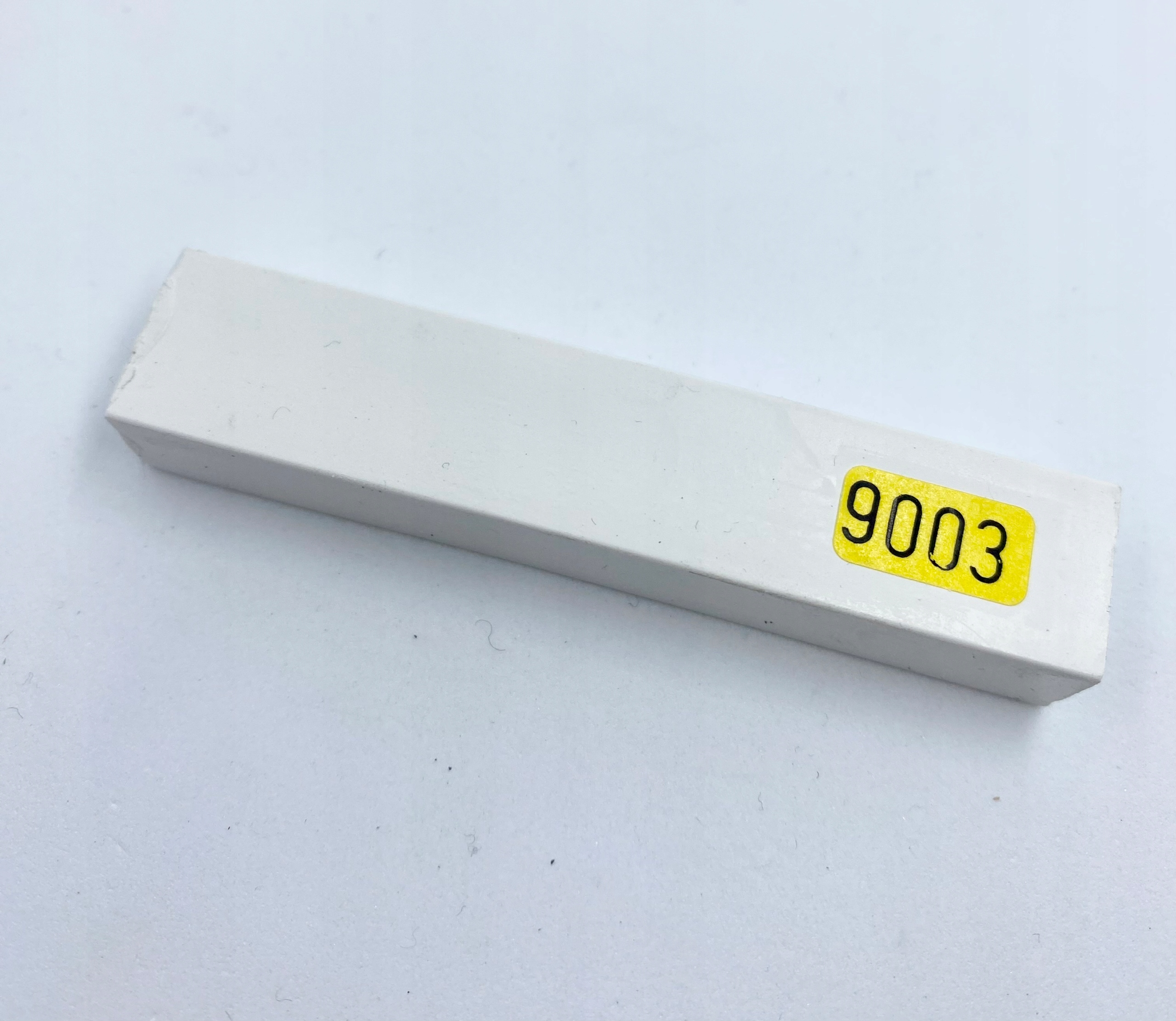 WOSK TWARDY DO RETUSZU DREWNA 9003 BIAŁY SIGNAL10